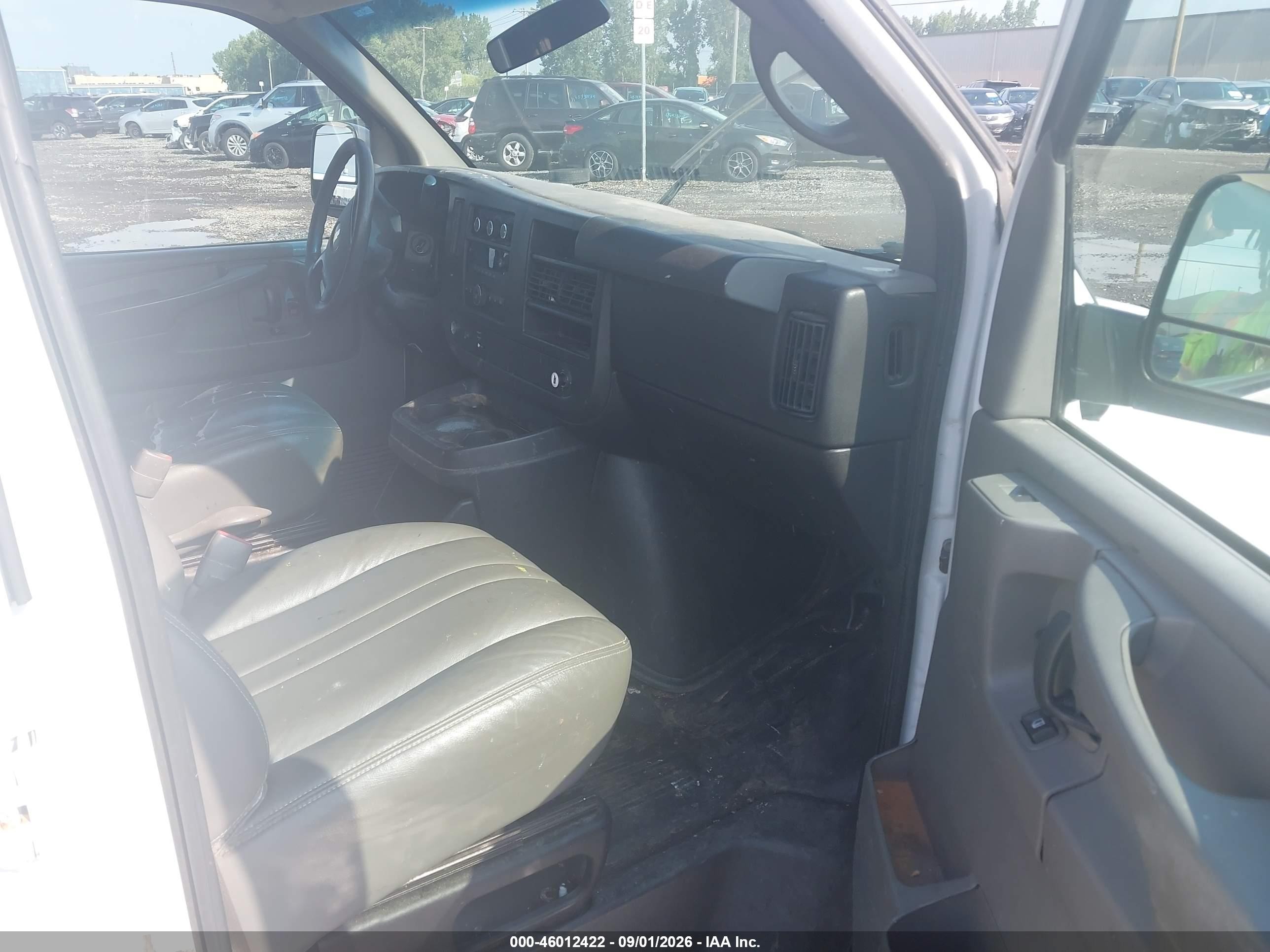 2014 Chevrolet Express 3500 Work Van Белый vin: 1GCZGTCG1E1133879