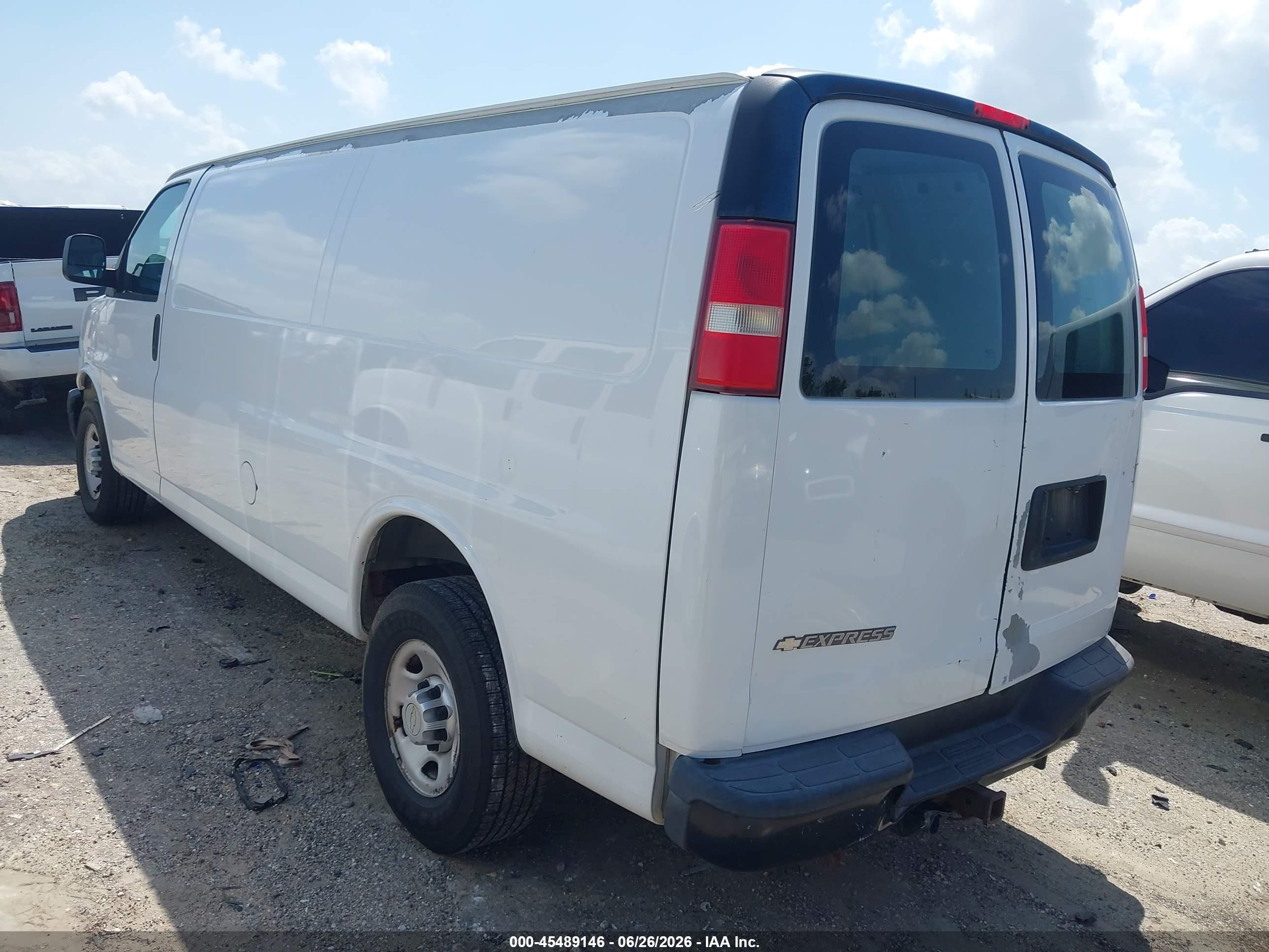 2012 Chevrolet Express 3500 Work Van White vin: 1GCZGUBA2C1177177