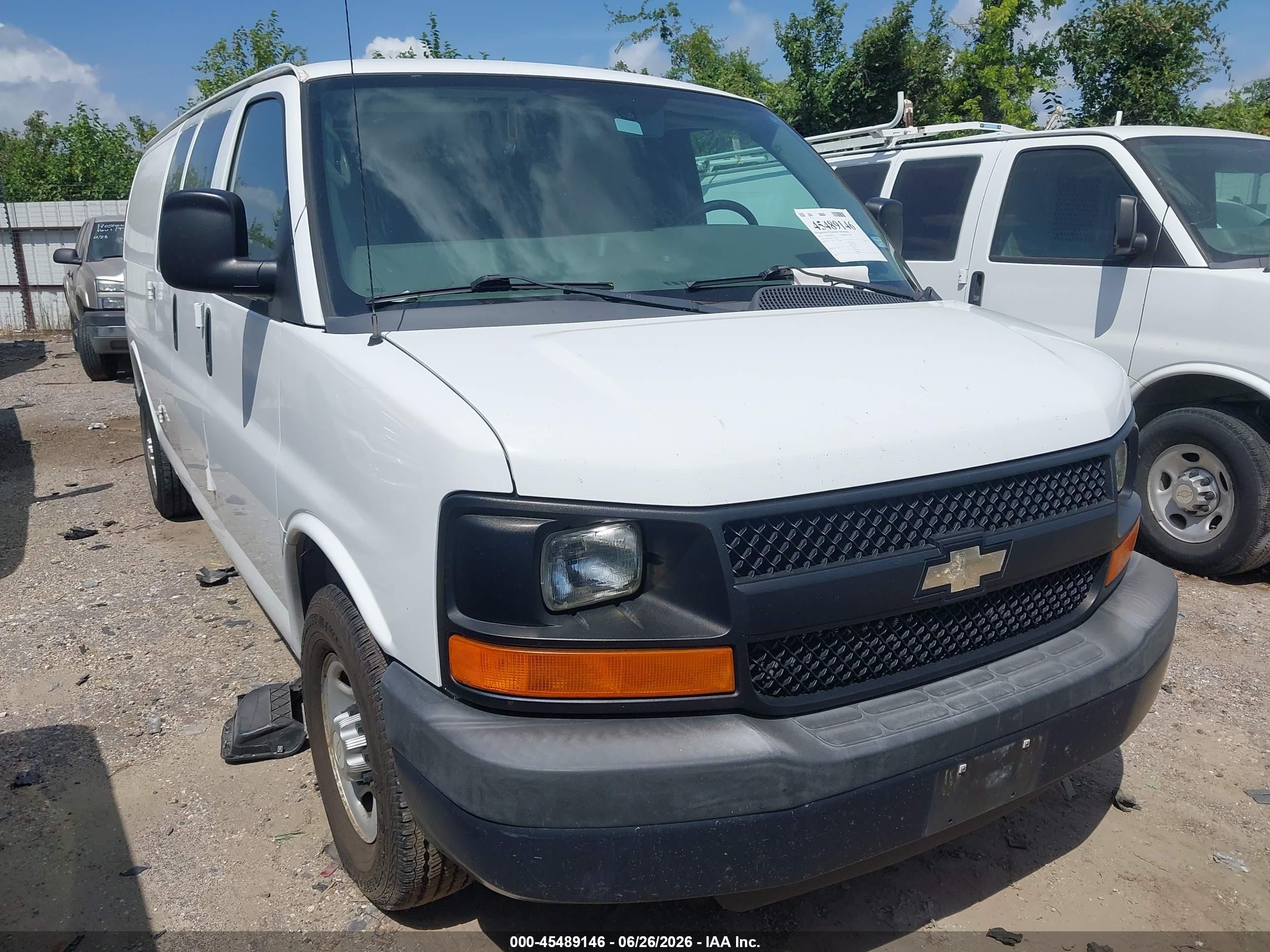 2012 Chevrolet Express 3500 Work Van White vin: 1GCZGUBA2C1177177