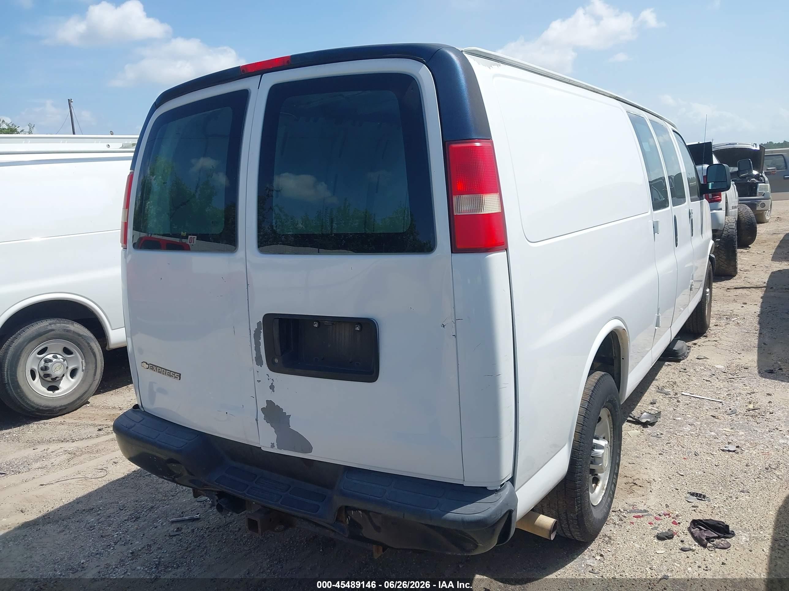 2012 Chevrolet Express 3500 Work Van White vin: 1GCZGUBA2C1177177