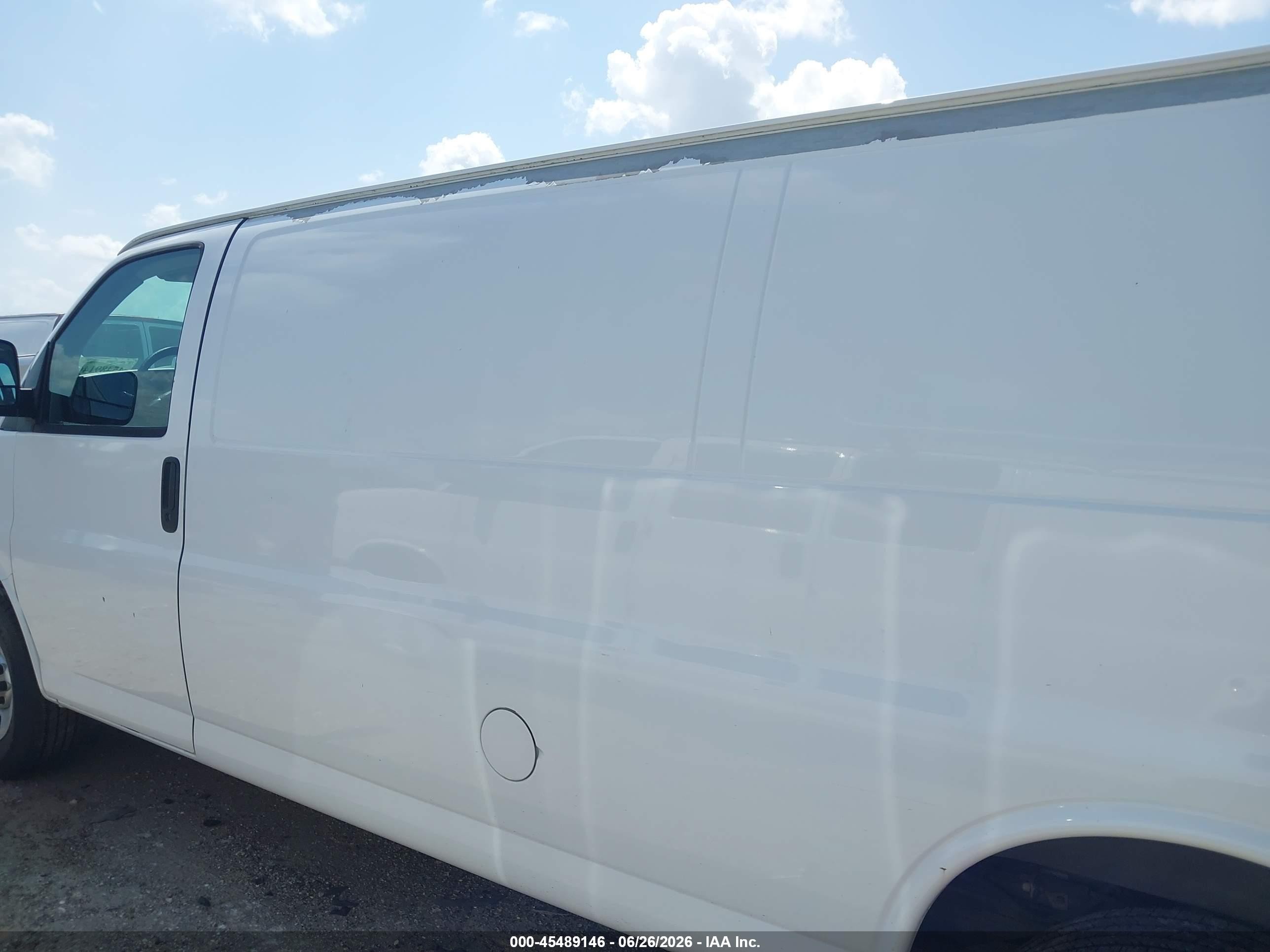 2012 Chevrolet Express 3500 Work Van White vin: 1GCZGUBA2C1177177