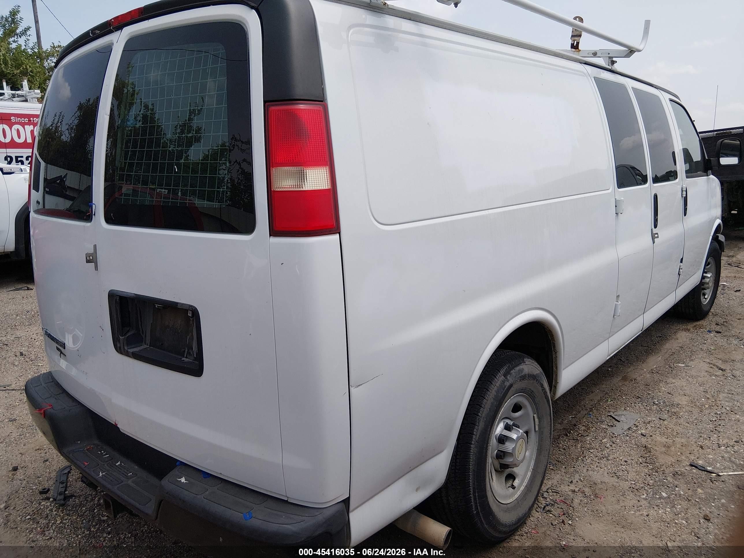 2014 Chevrolet Express 3500 Work Van White vin: 1GCZGUBG5E1165919