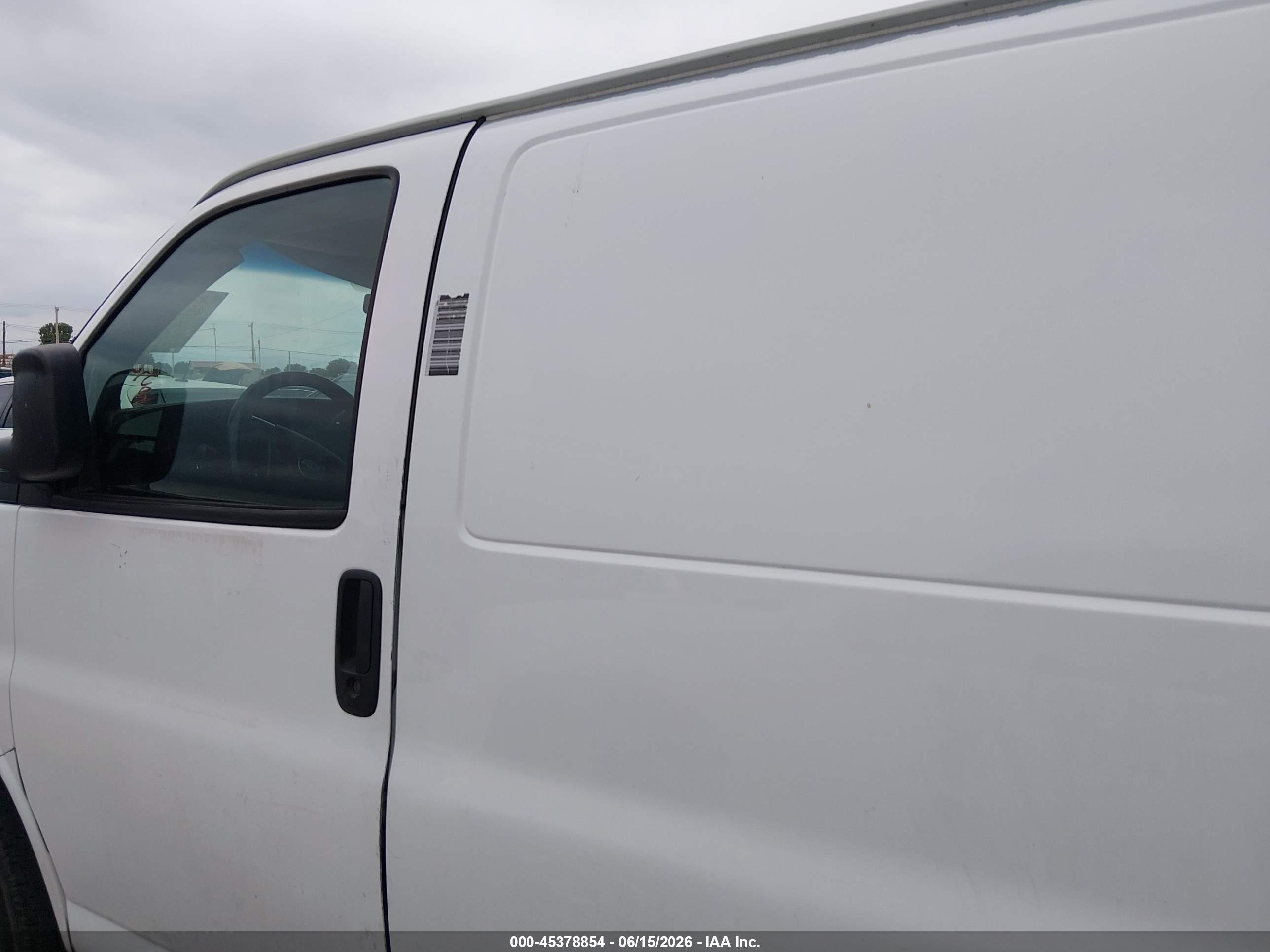 2014 Chevrolet Express 3500 Work Van Белый vin: 1GCZGUCA1E1149128