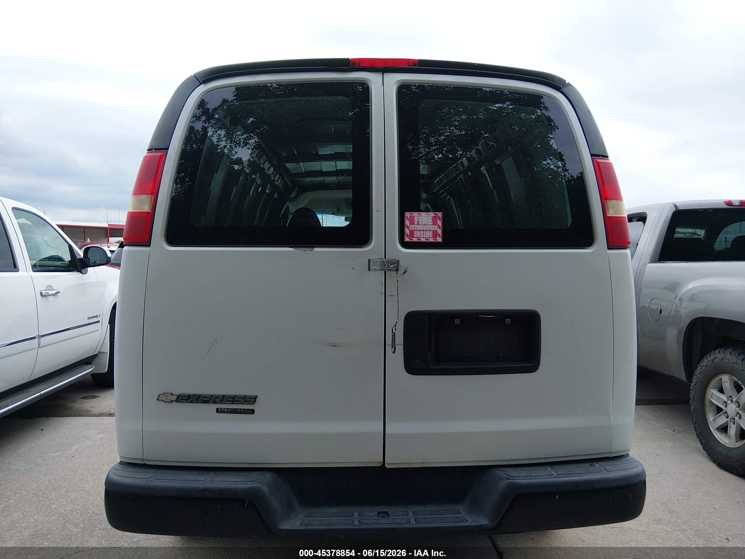 2014 Chevrolet Express 3500 Work Van Белый vin: 1GCZGUCA1E1149128
