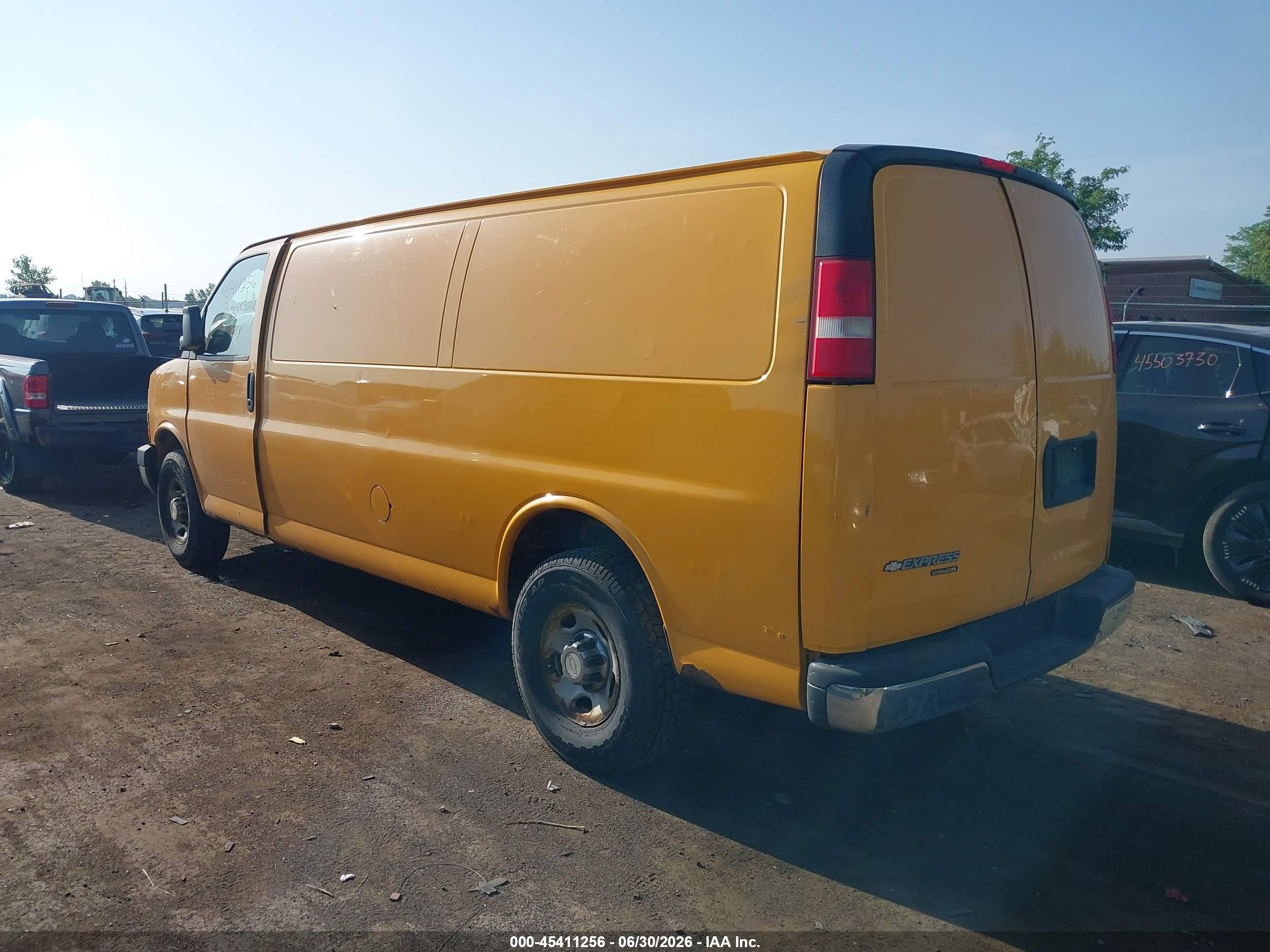 2014 Chevrolet Express 3500 Work Van Yellow vin: 1GCZGUCA5E1102037