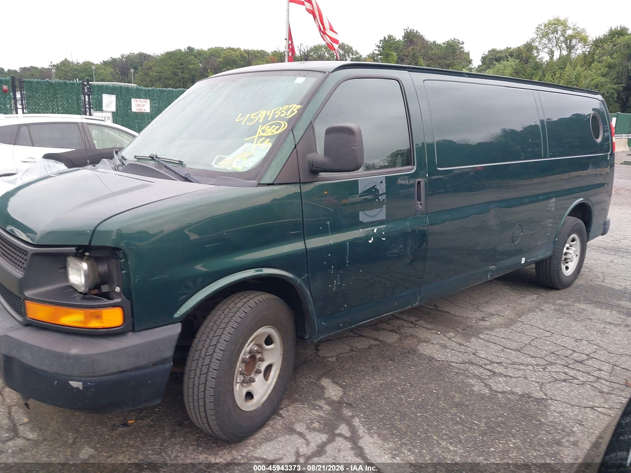 2014 Chevrolet Express 3500 Work Van Green vin: 1GCZGUCBXE1190799