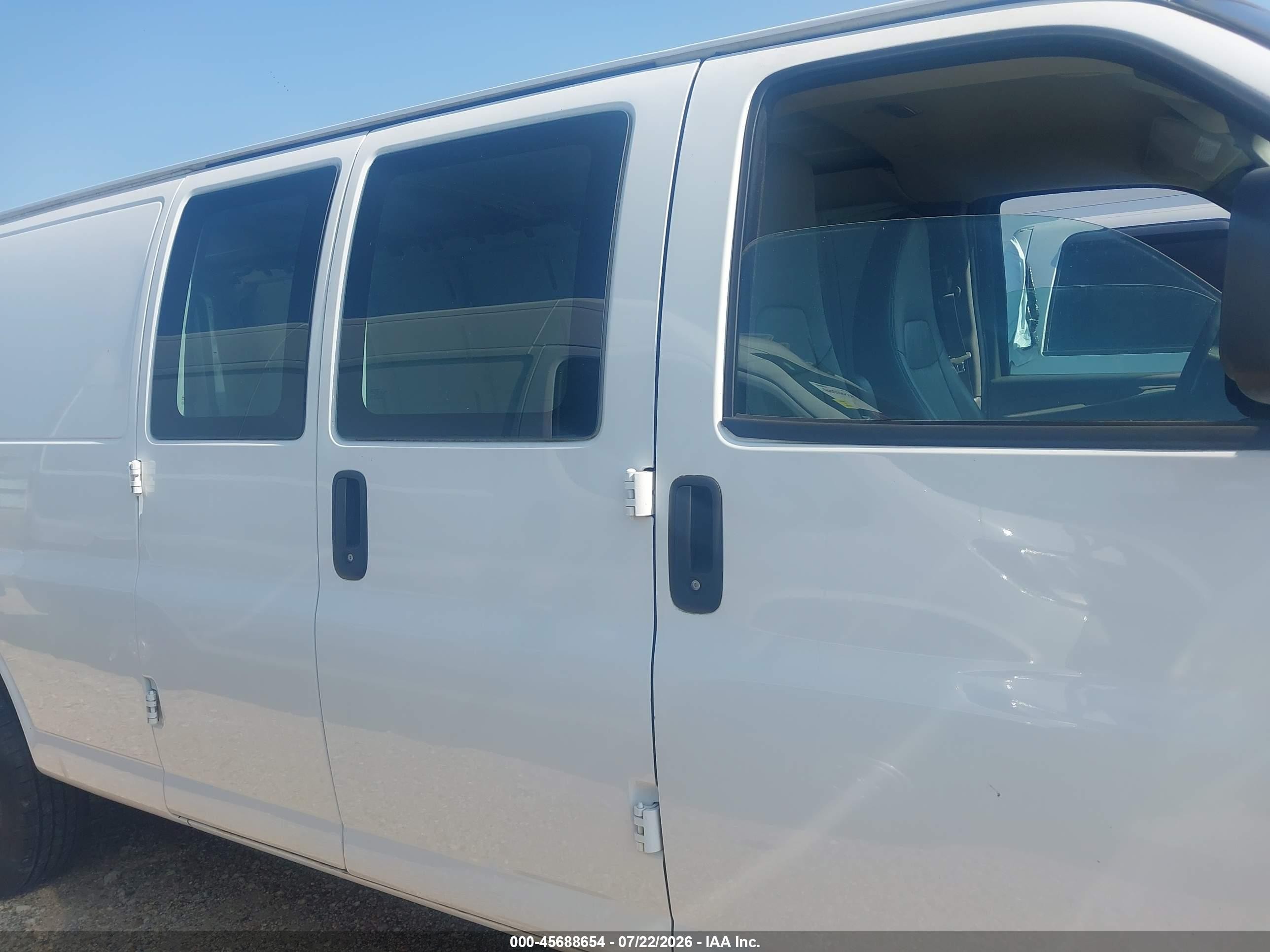 2015 Chevrolet Express 3500 Work Van White vin: 1GCZGUCG0F1283697