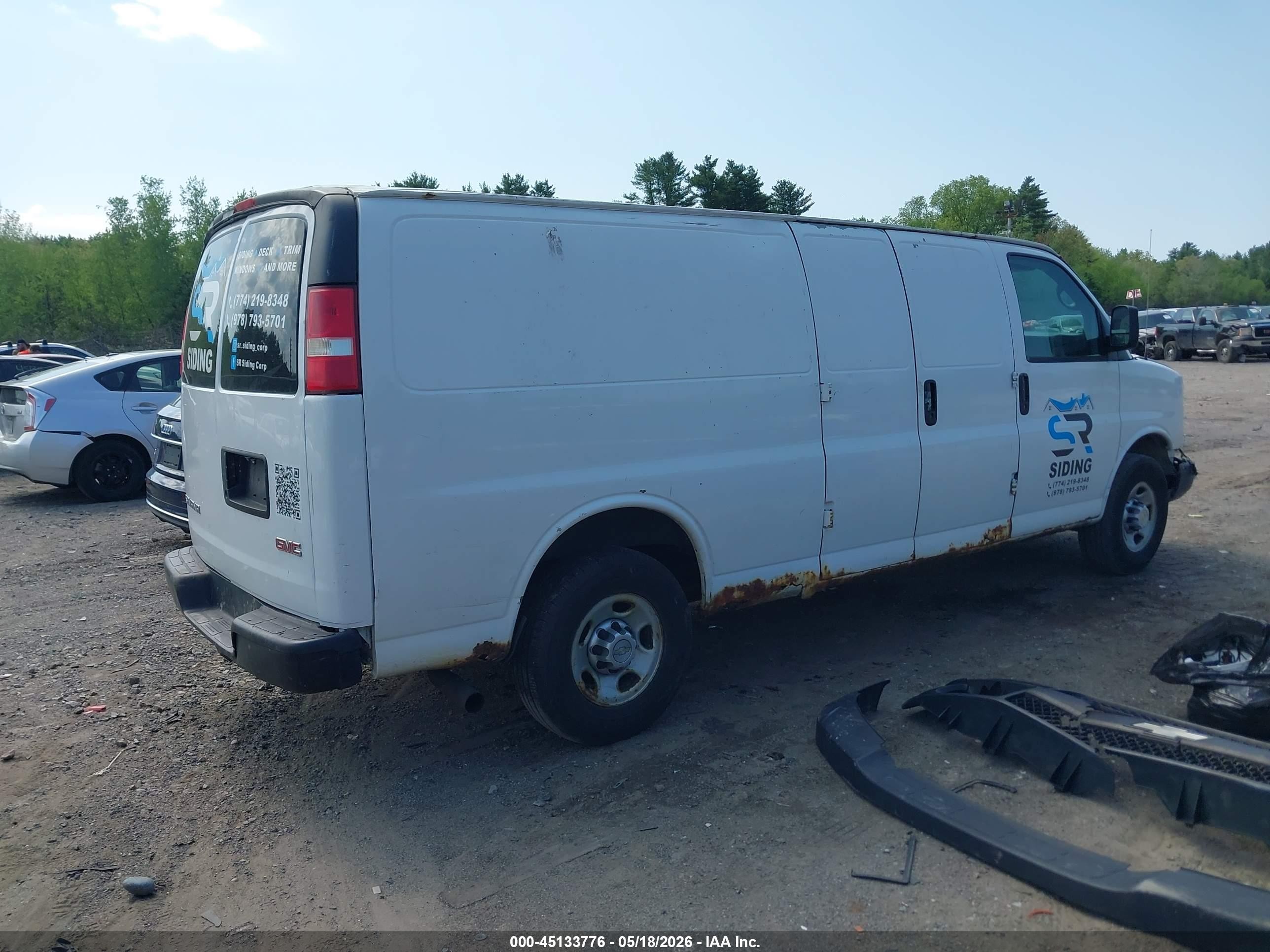 2011 Chevrolet Express 3500 Work Van White vin: 1GCZGUCG4B1183676