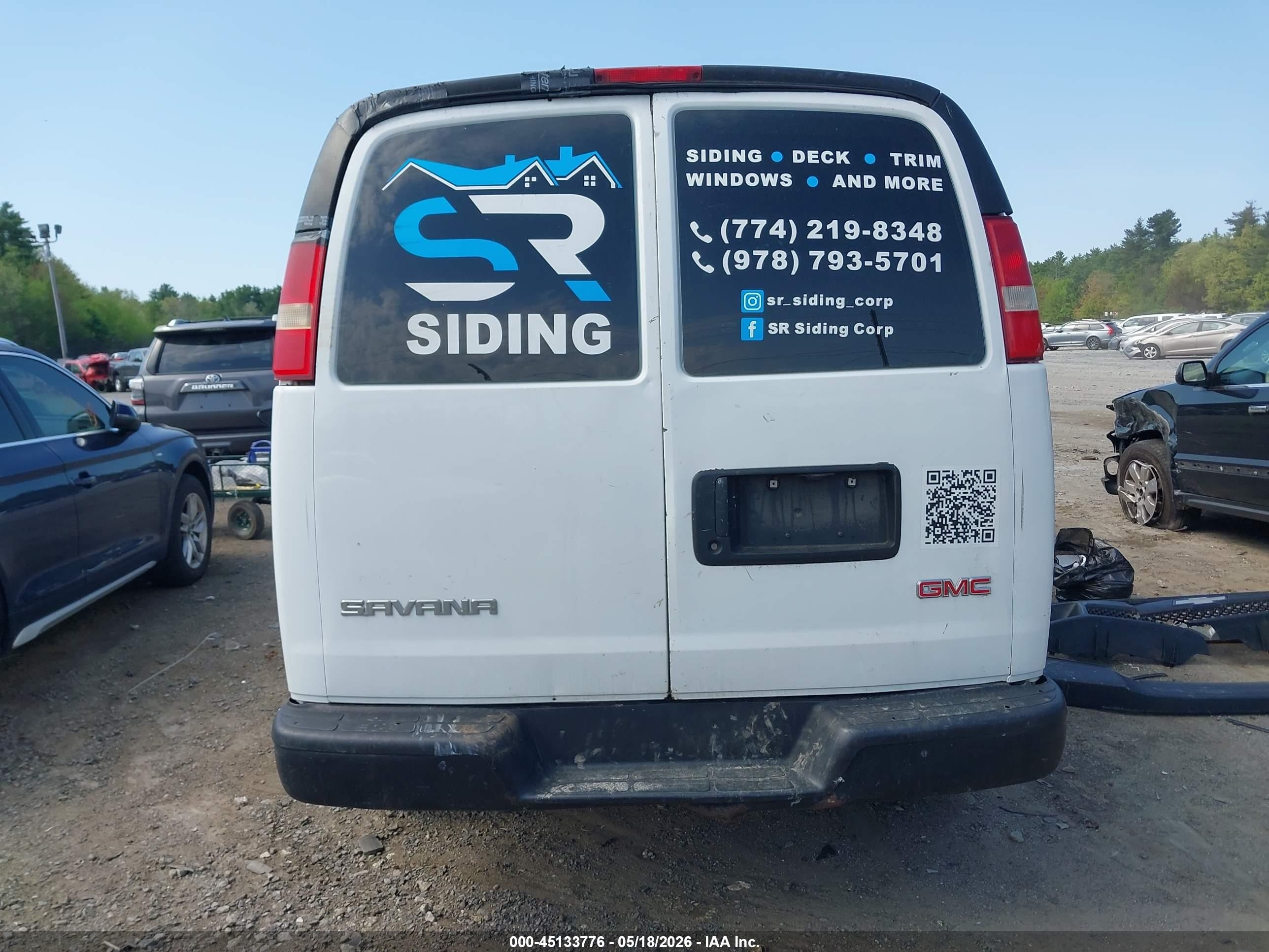 2011 Chevrolet Express 3500 Work Van White vin: 1GCZGUCG4B1183676