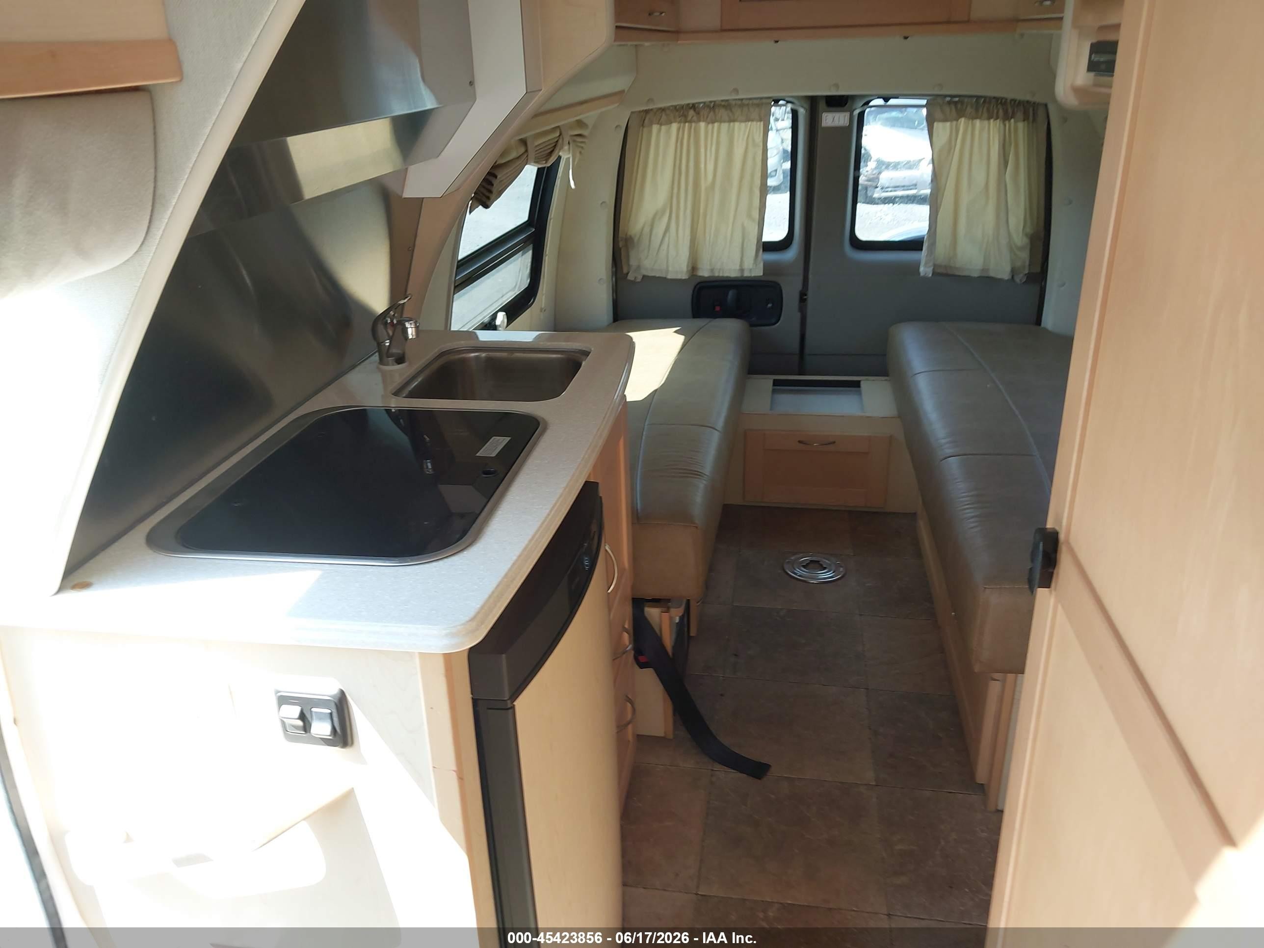 2012 Chevrolet Express 3500 Work Van Champagne vin: 1GCZGUCG4C1182268