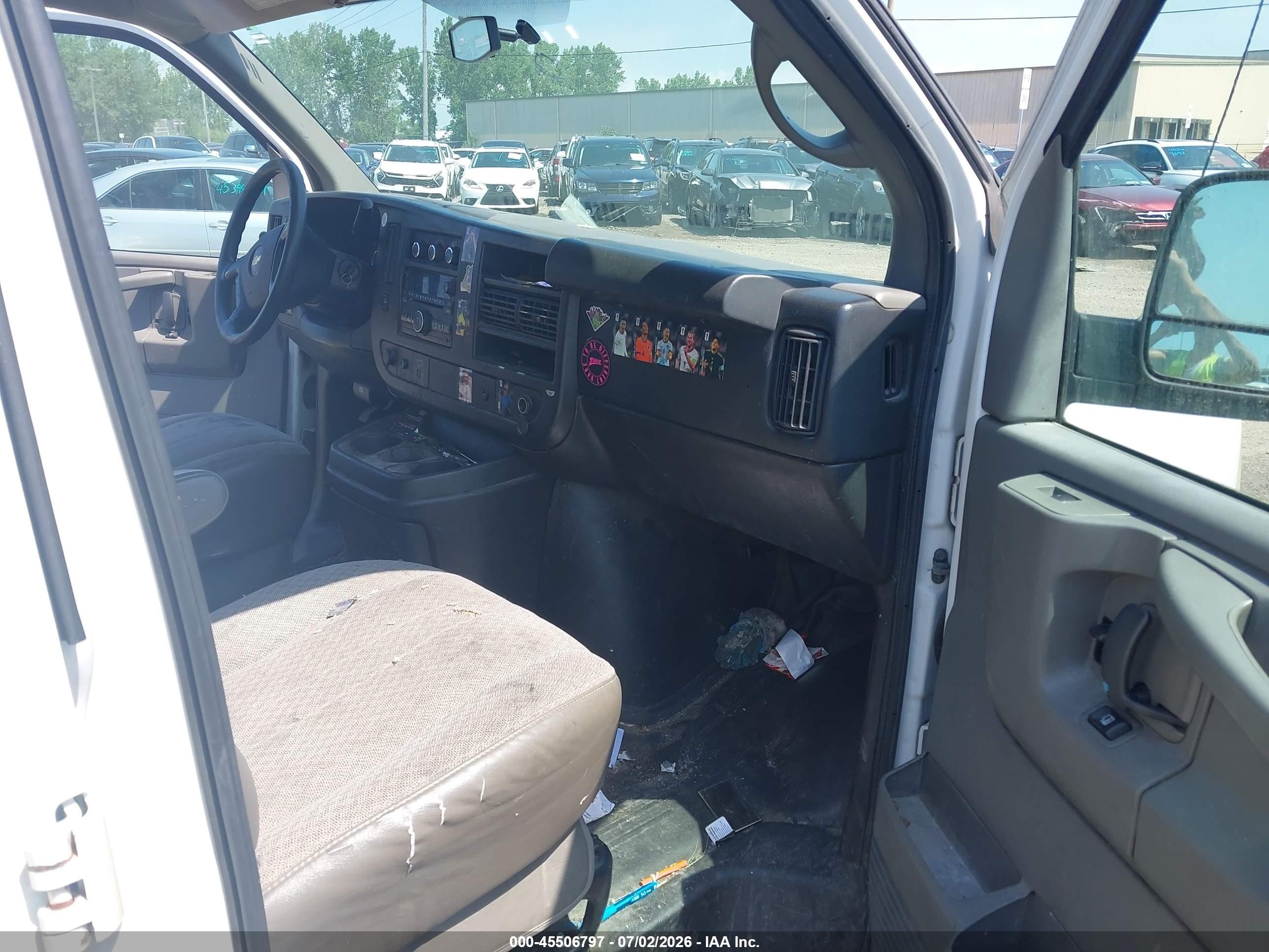 2013 Chevrolet Express 3500 Work Van Белый vin: 1GCZGUCG4D1183549