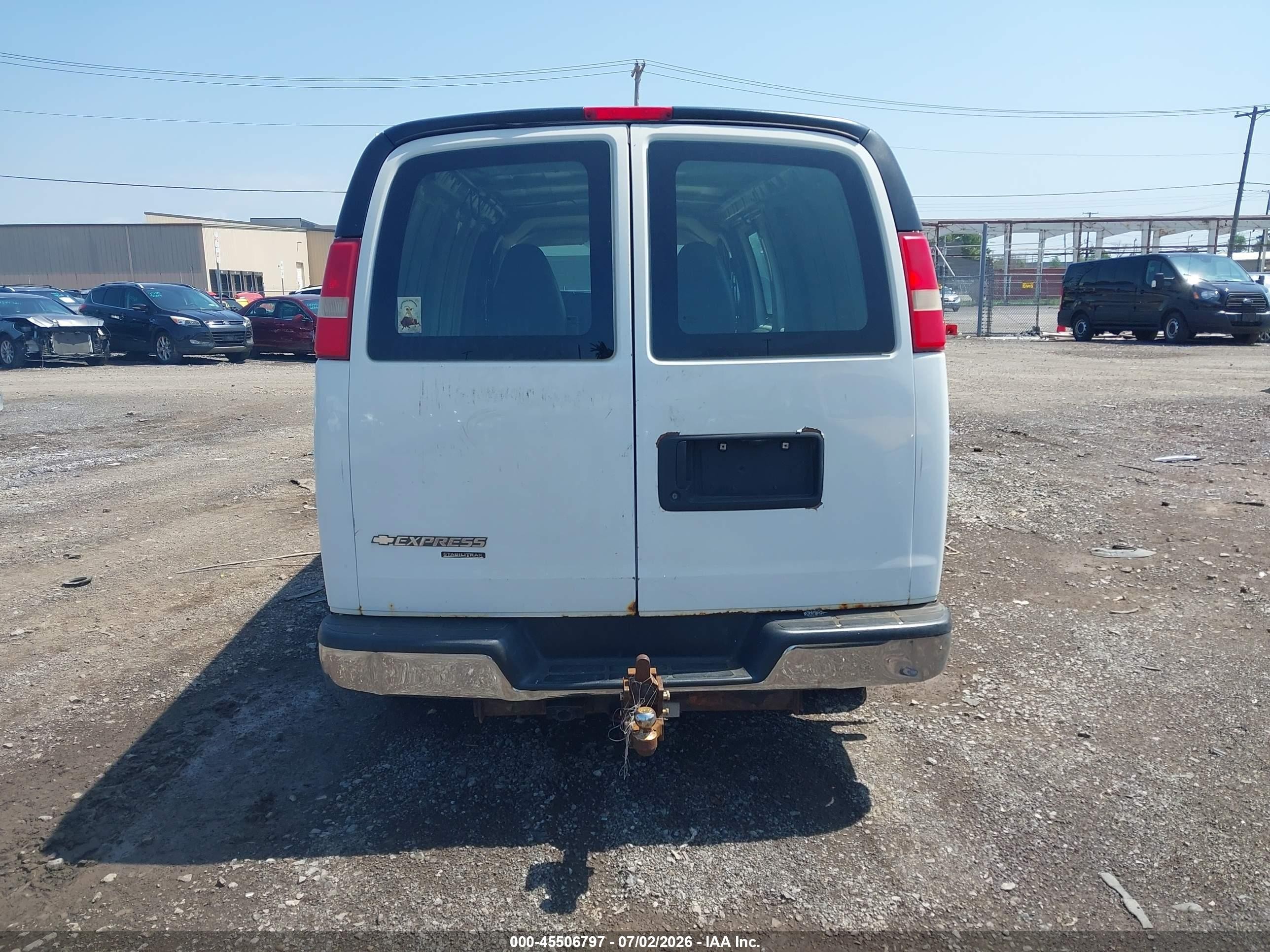 2013 Chevrolet Express 3500 Work Van Белый vin: 1GCZGUCG4D1183549