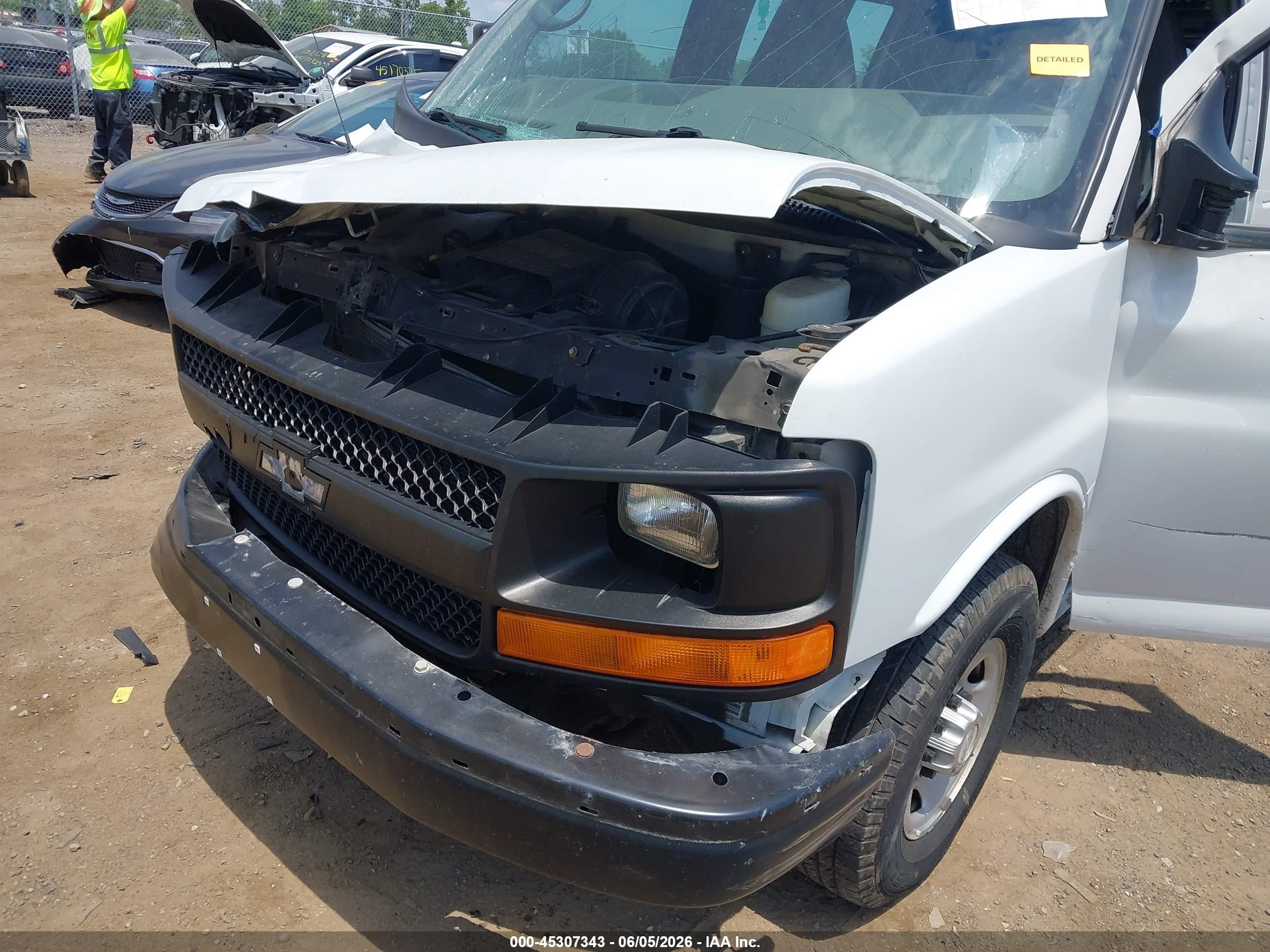 2015 Chevrolet Express 3500 Work Van White vin: 1GCZGUCG6F1240627