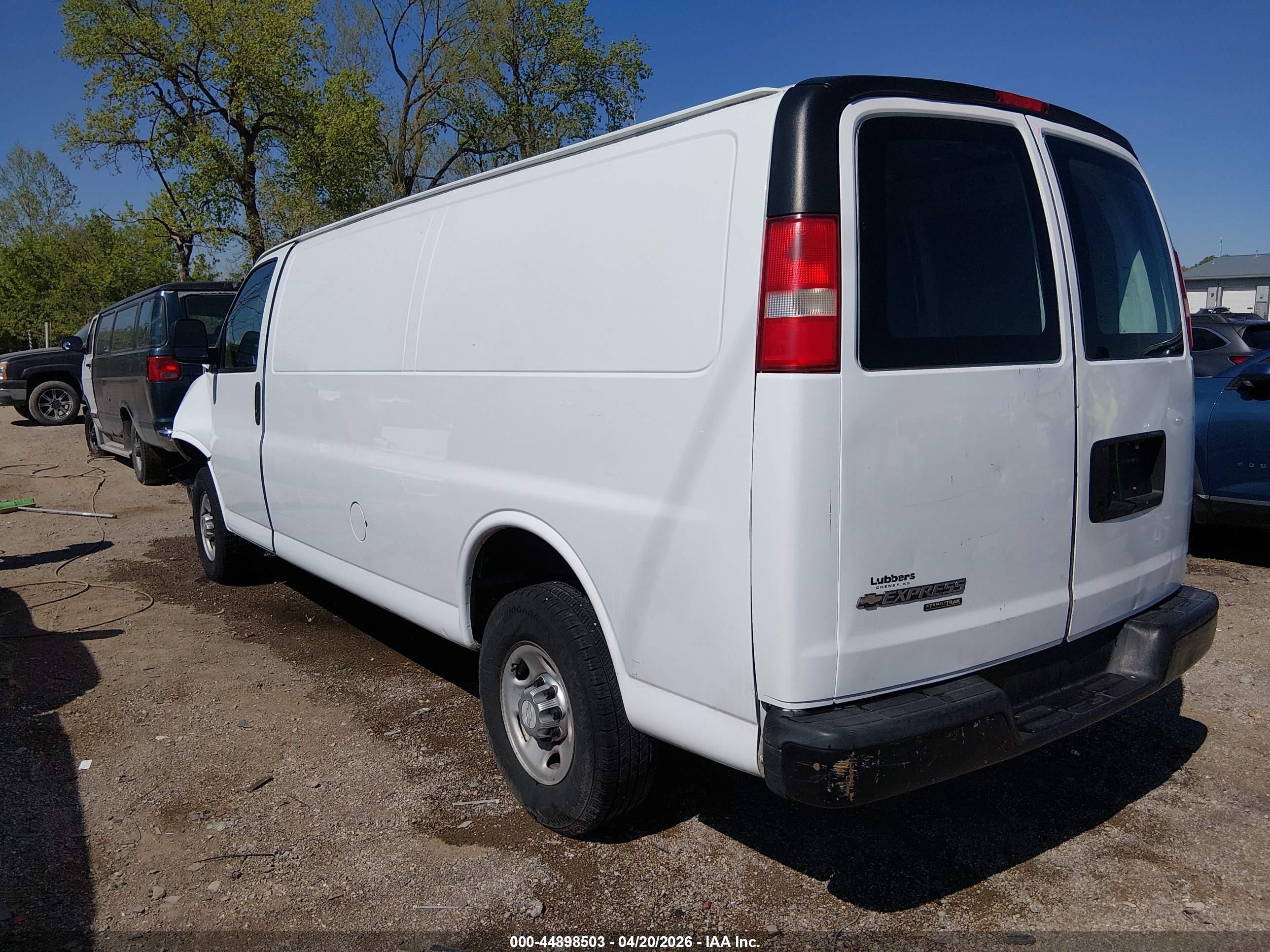 2015 Chevrolet Express 3500 Work Van White vin: 1GCZGUCG9F1146483