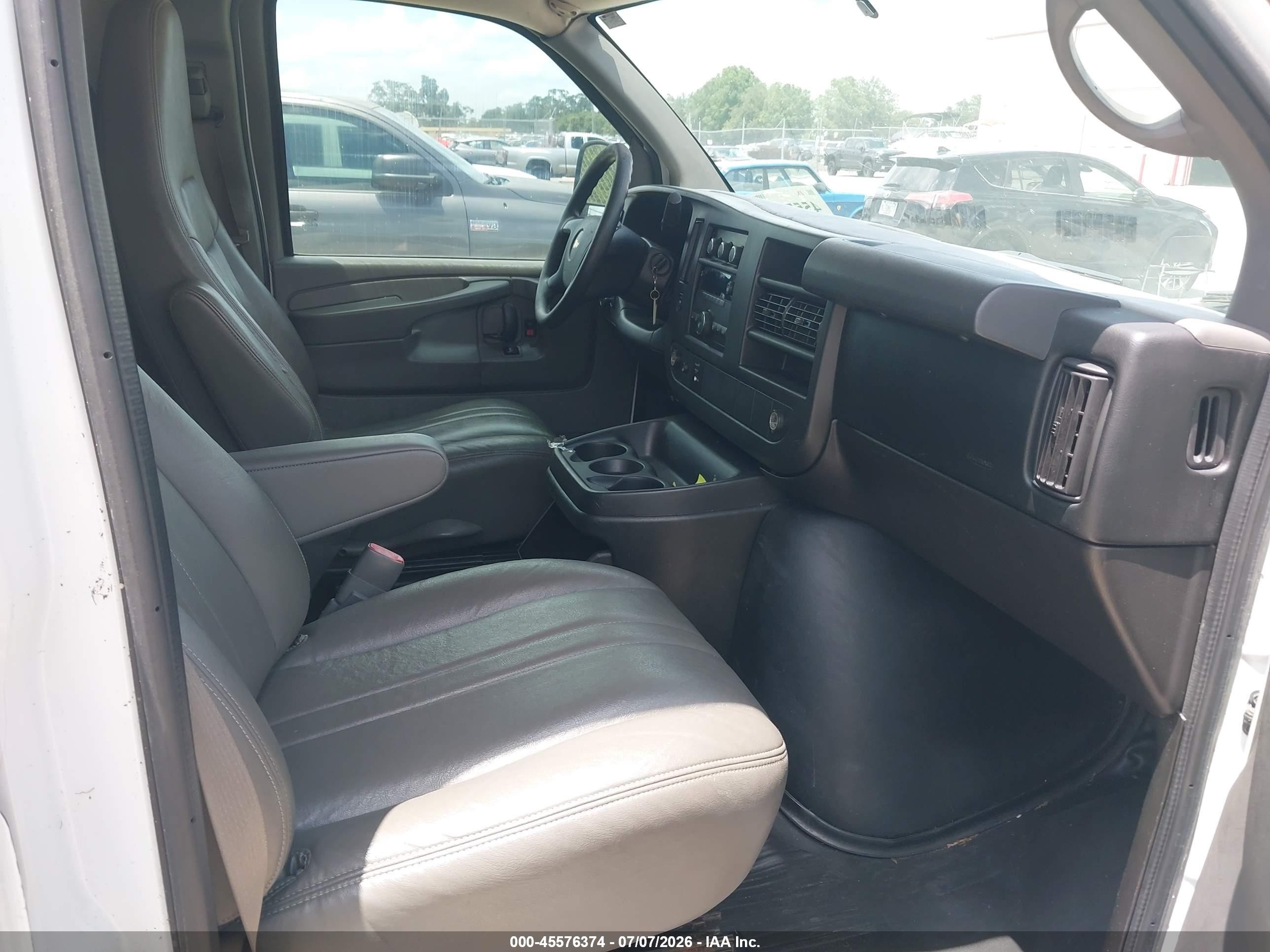2014 Chevrolet Express 3500 Diesel White vin: 1GCZGUCL2E1160155