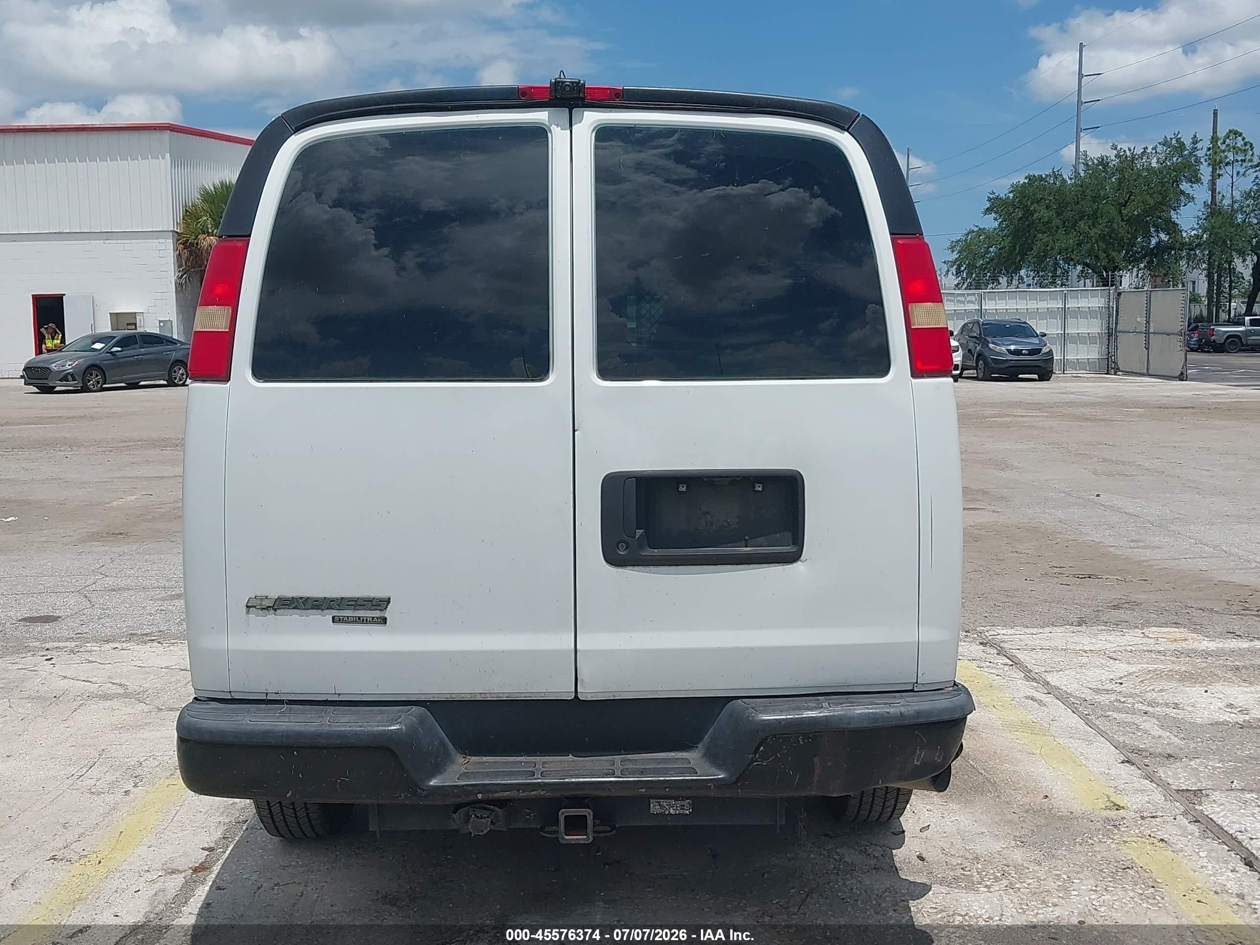 2014 Chevrolet Express 3500 Diesel White vin: 1GCZGUCL2E1160155