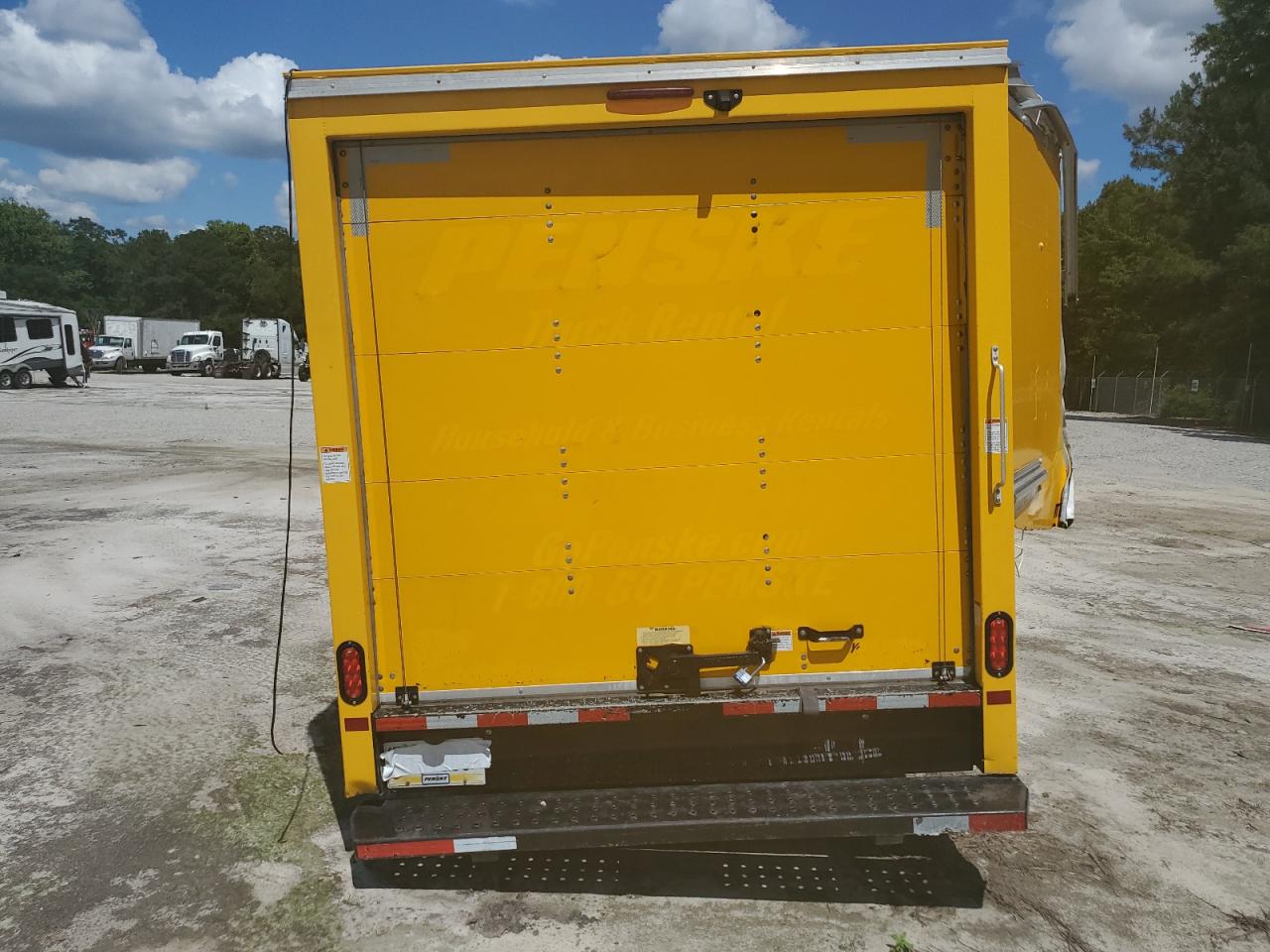 2021 Gmc Savana Cutaway G3500 Yellow vin: 1GD07RFP7M1215925