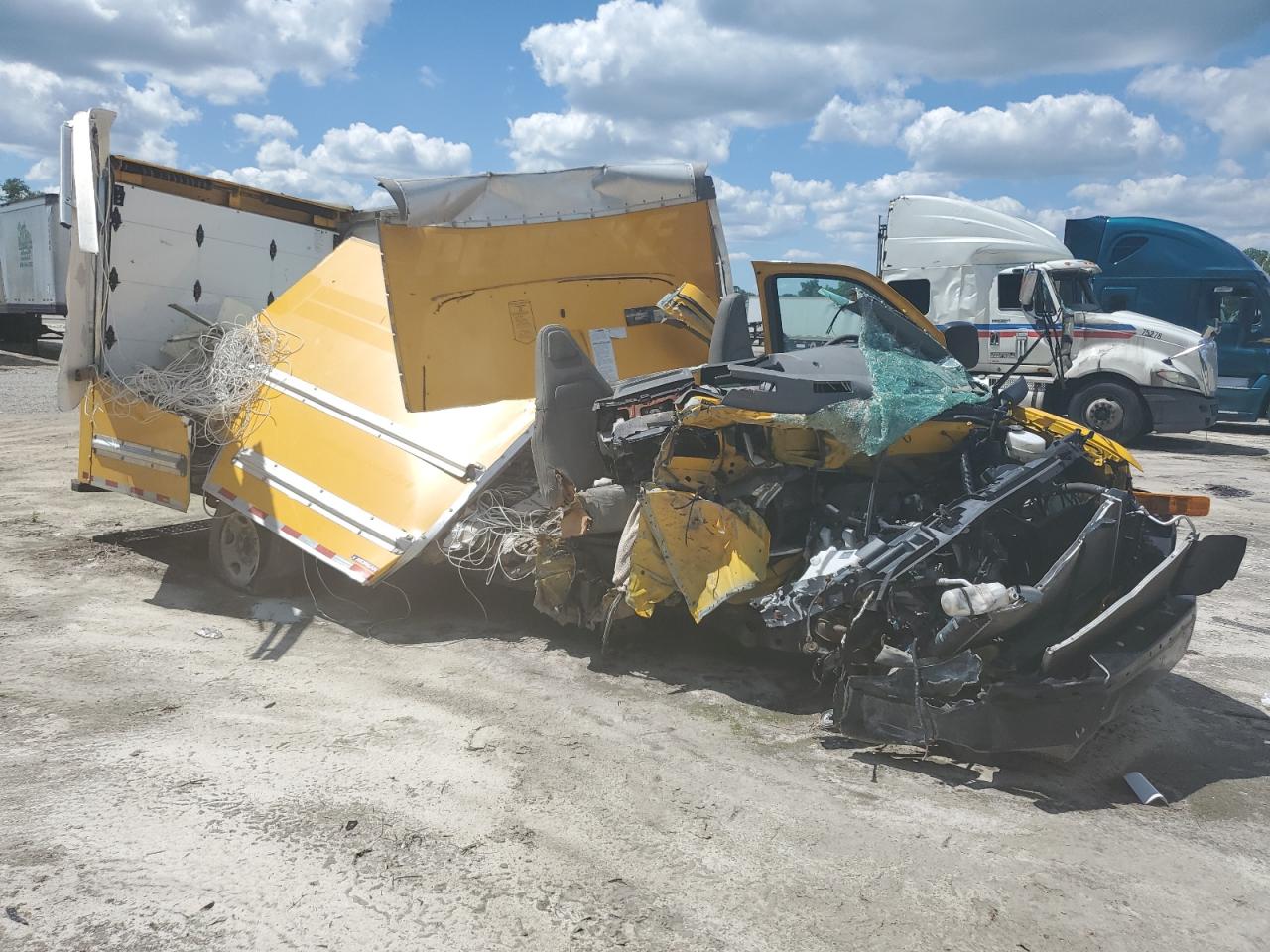 2021 Gmc Savana Cutaway G3500 Yellow vin: 1GD07RFP7M1215925