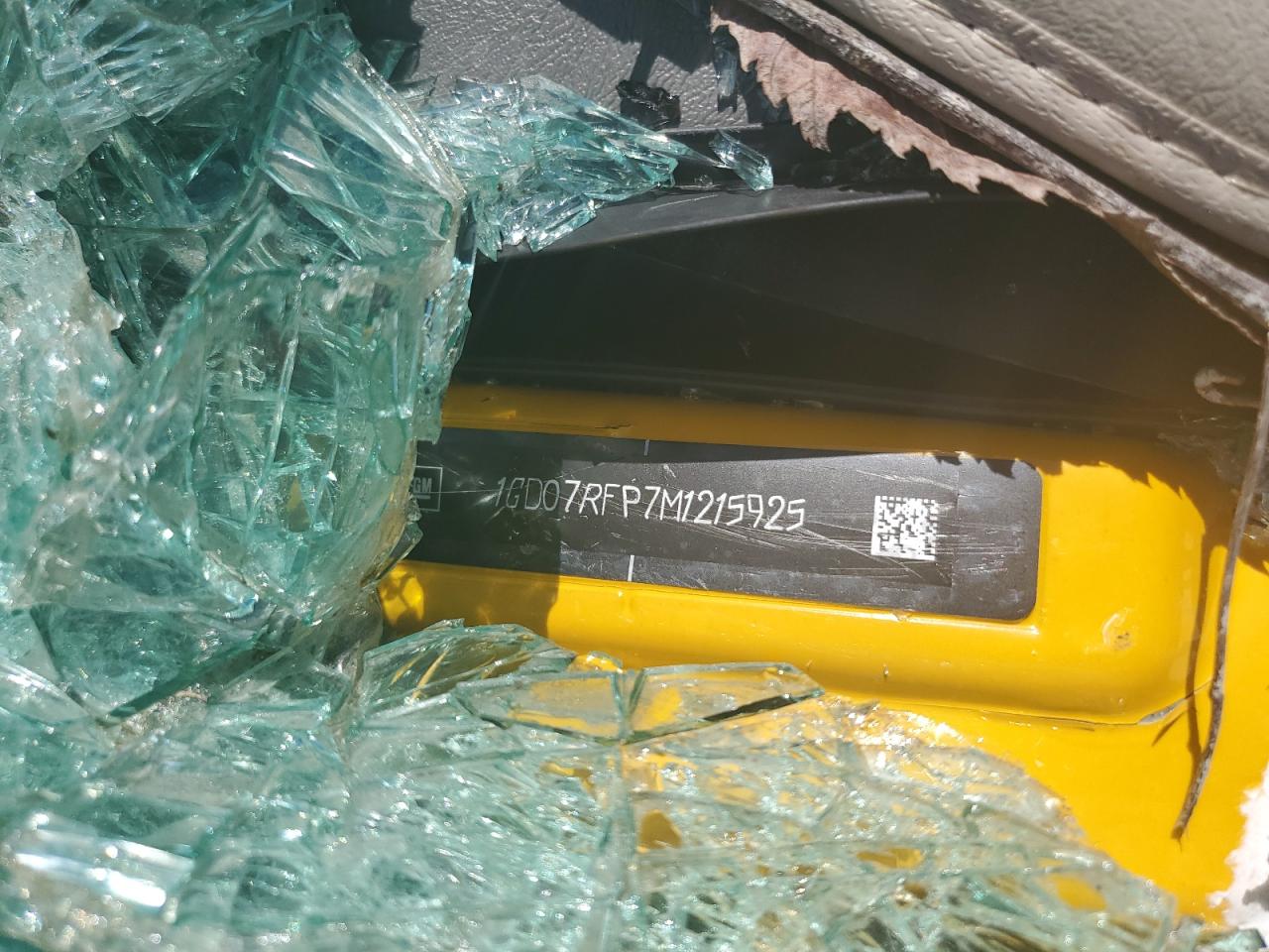 2021 Gmc Savana Cutaway G3500 Yellow vin: 1GD07RFP7M1215925