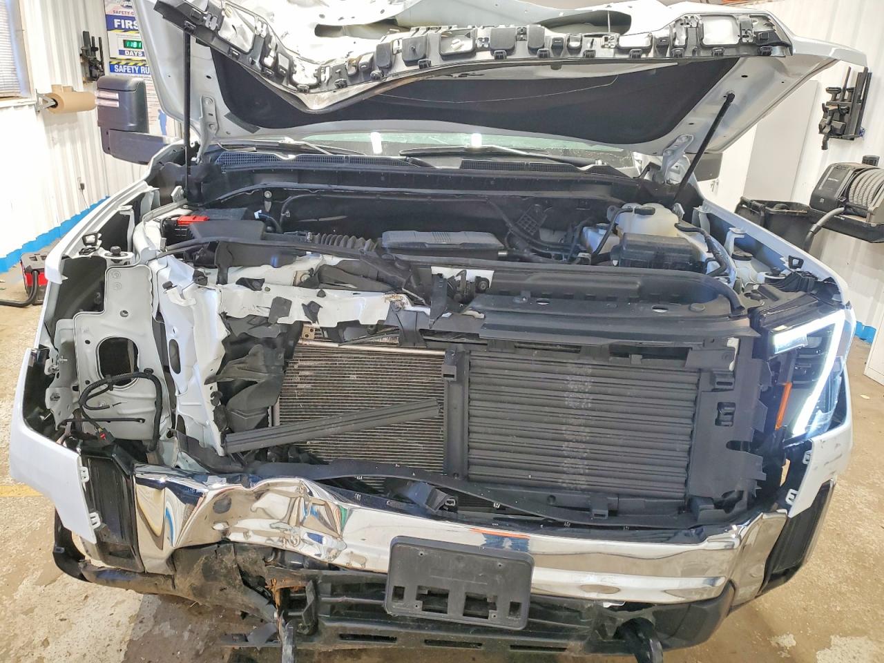 2024 Gmc Sierra K2500 Heavy Duty White vin: 1GD19LE71RF418641