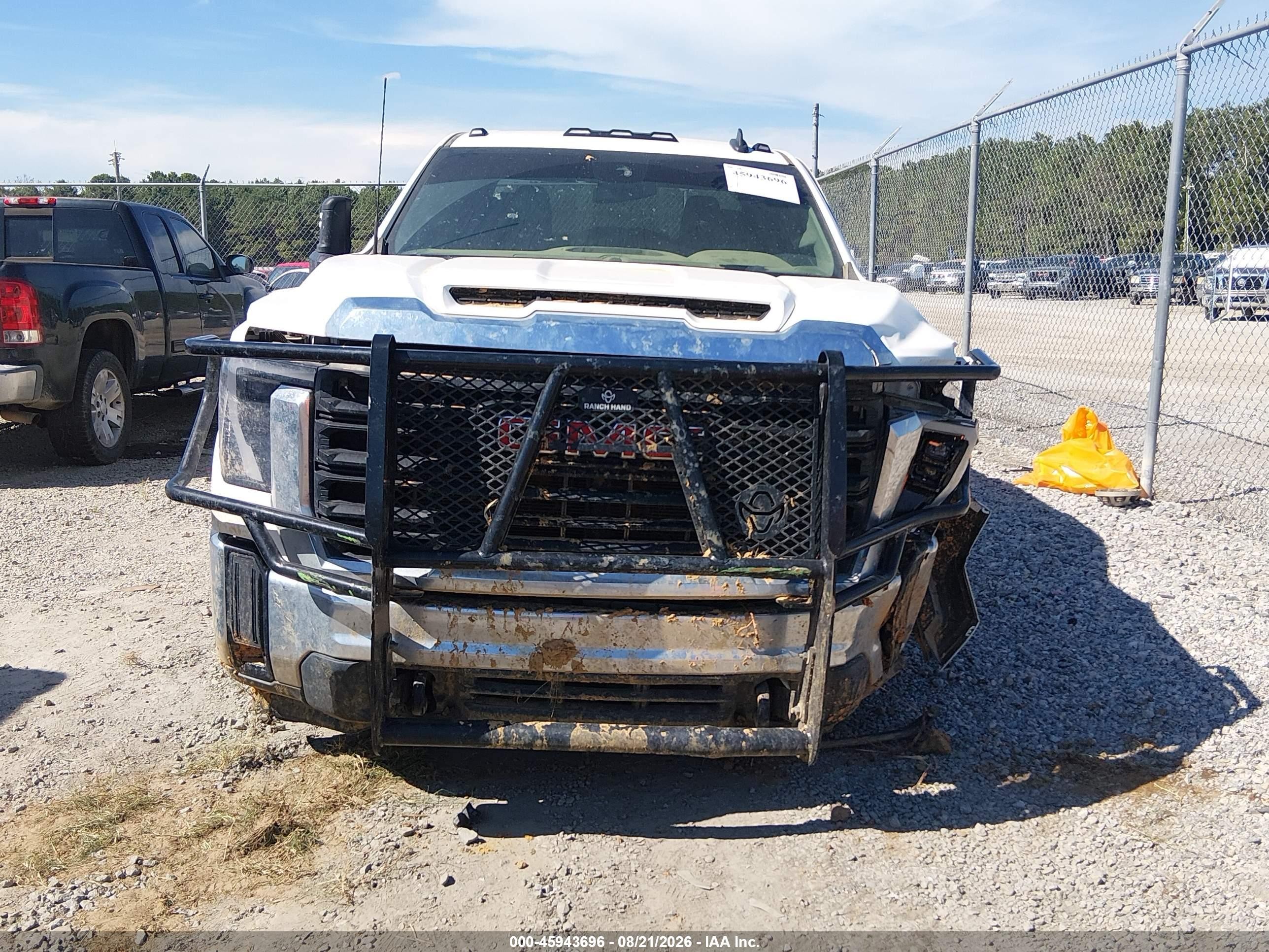 2024 Gmc Sierra 2500hd 4wd  Long Bed Pro White vin: 1GD19LE75RF426838