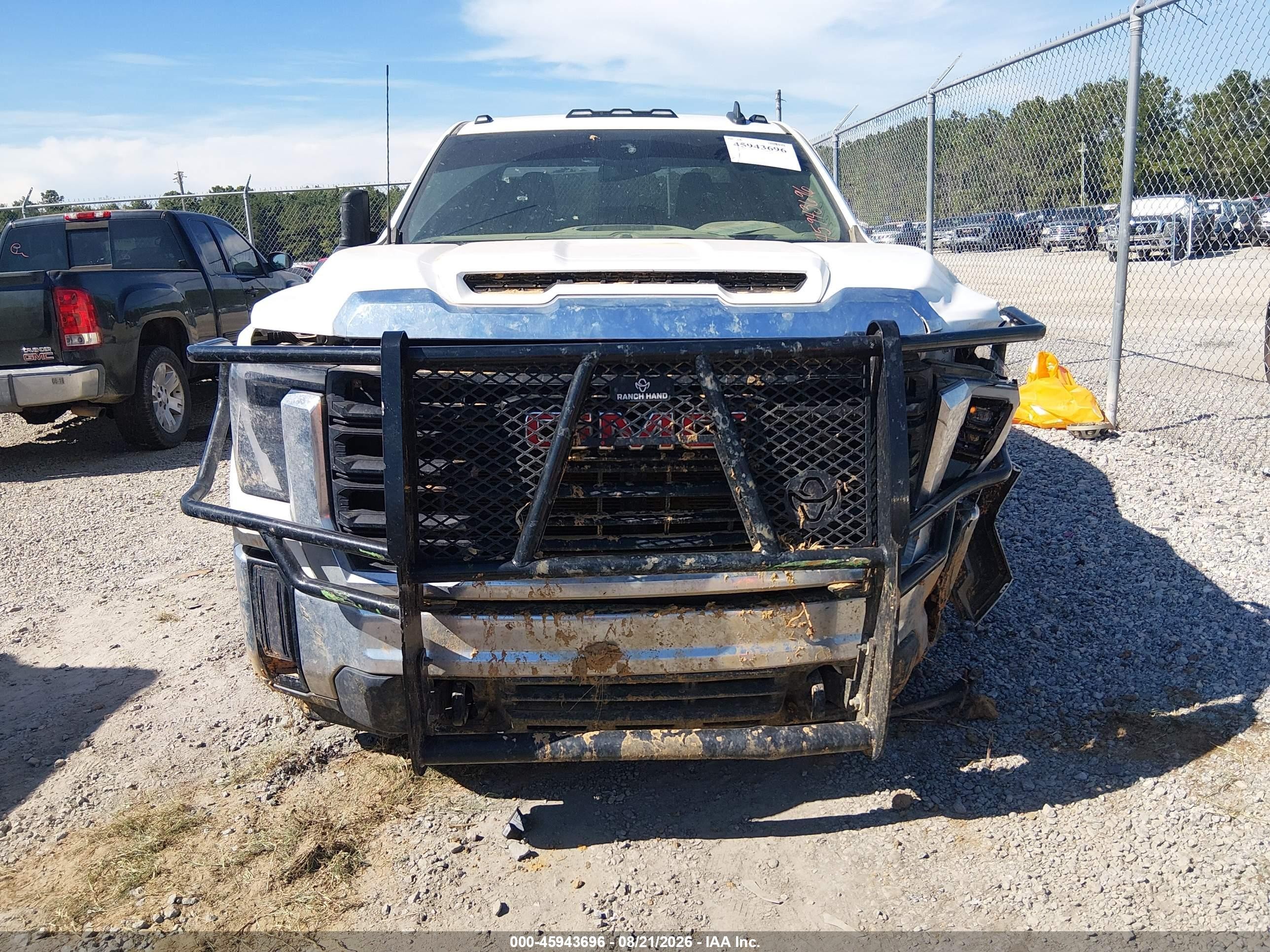 2024 Gmc Sierra 2500hd 4wd  Long Bed Pro White vin: 1GD19LE75RF426838