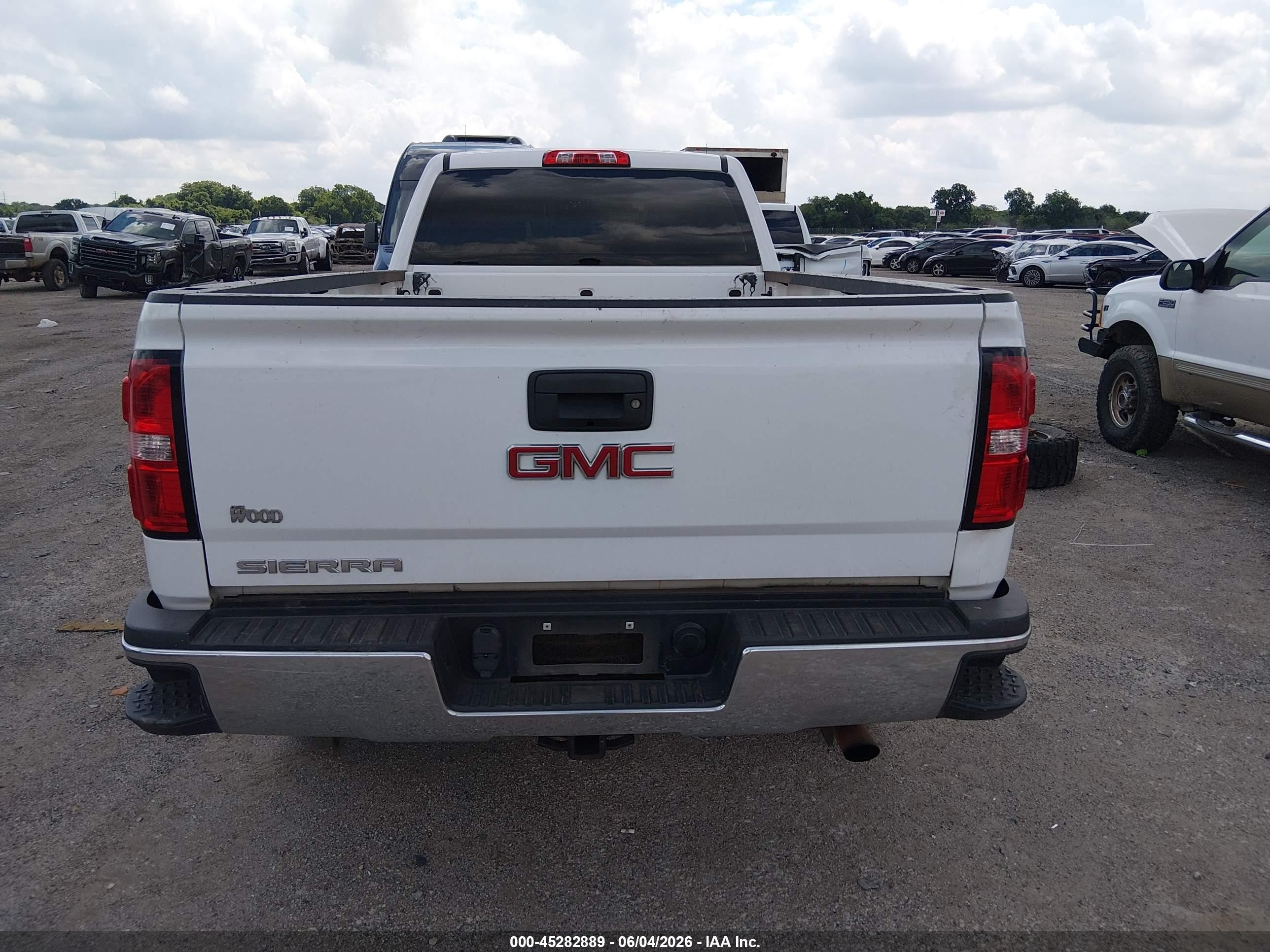 2015 Gmc Sierra 2500hd   White vin: 1GD21XEG6FZ533765