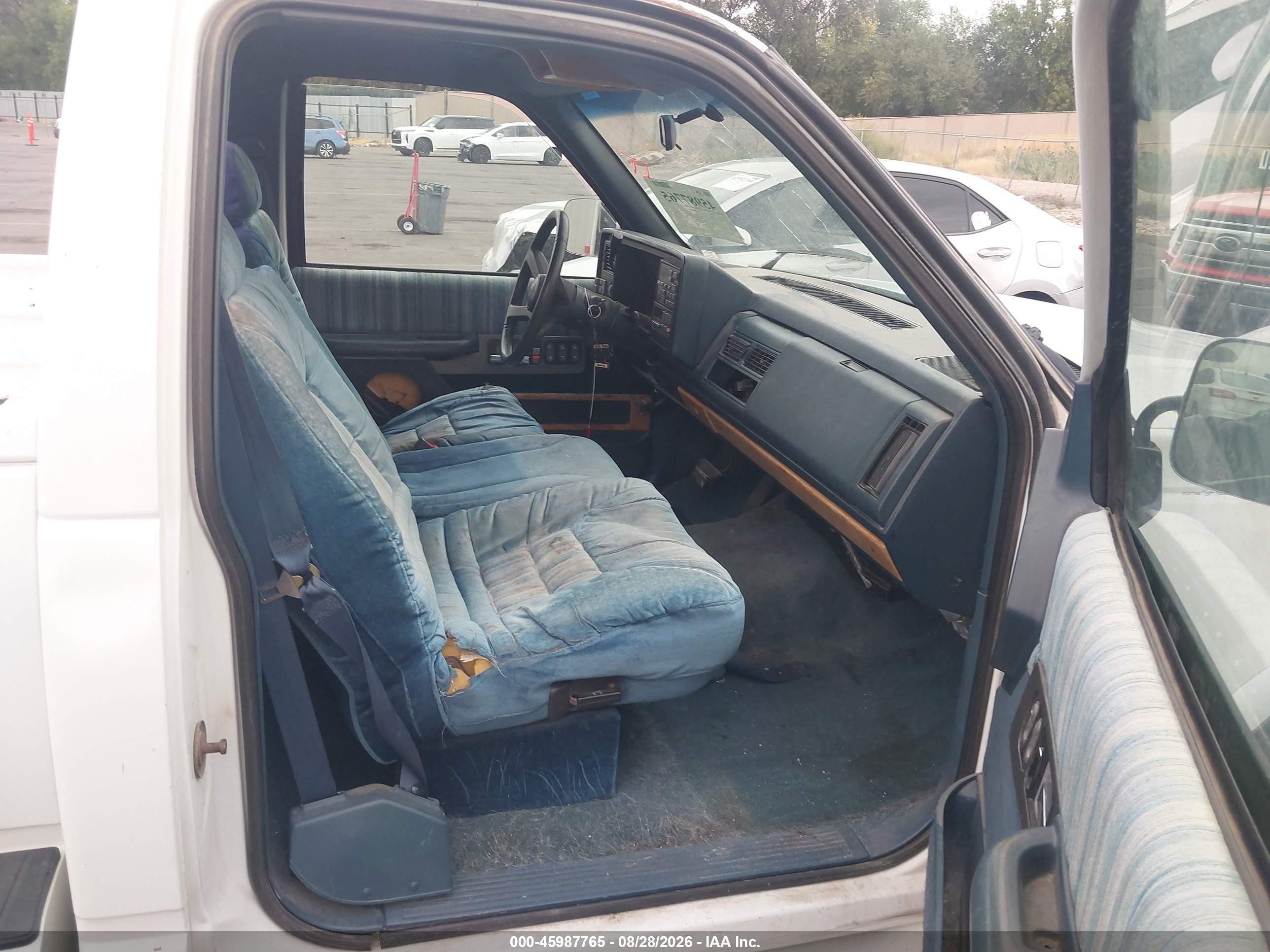 1993 Gmc Sierra C1500 White vin: 1GDDC14Z5PZ530263