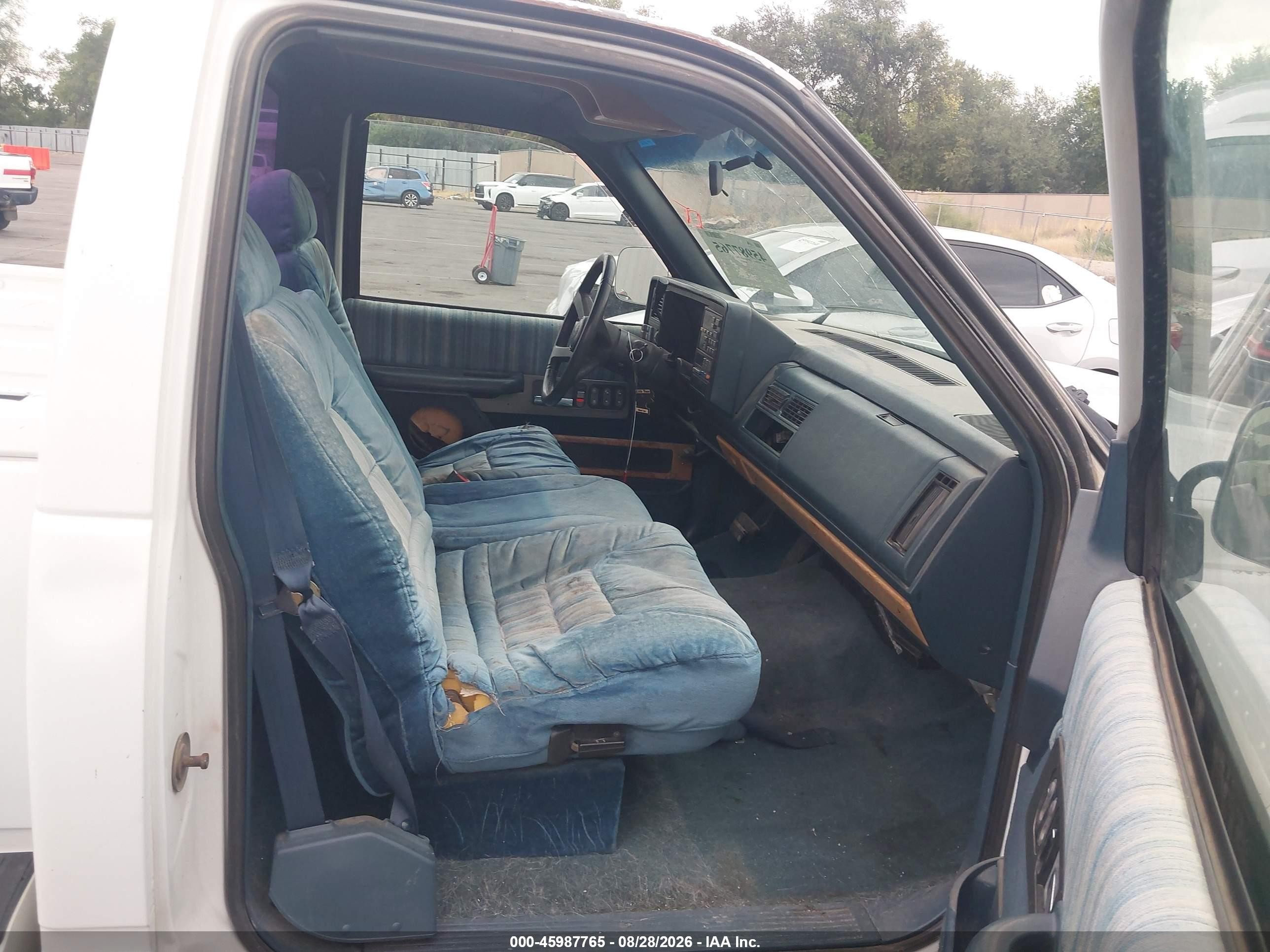 1993 Gmc Sierra C1500 White vin: 1GDDC14Z5PZ530263