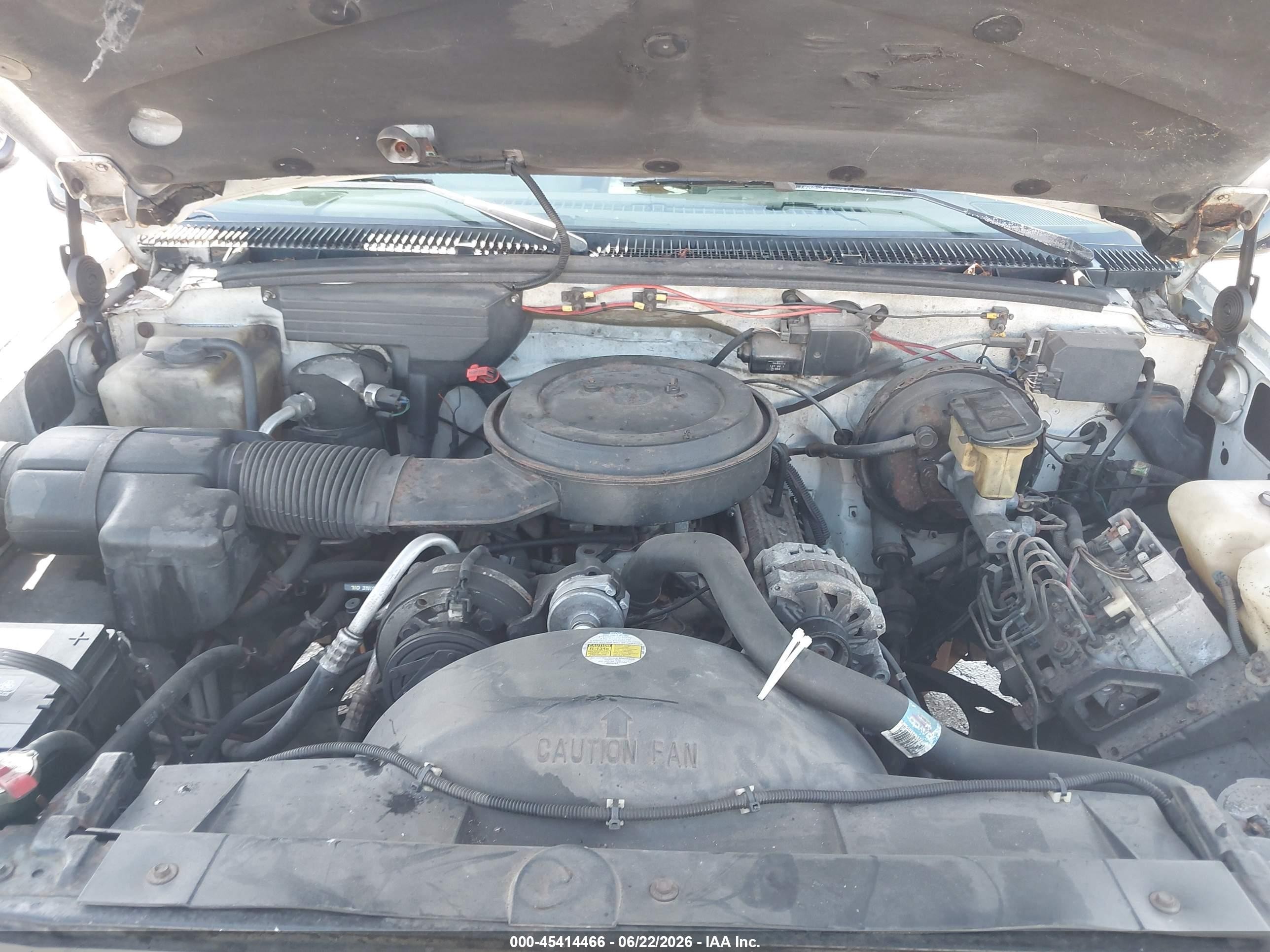 1994 Gmc Suburban C1500 White vin: 1GDEC16K4RJ755621