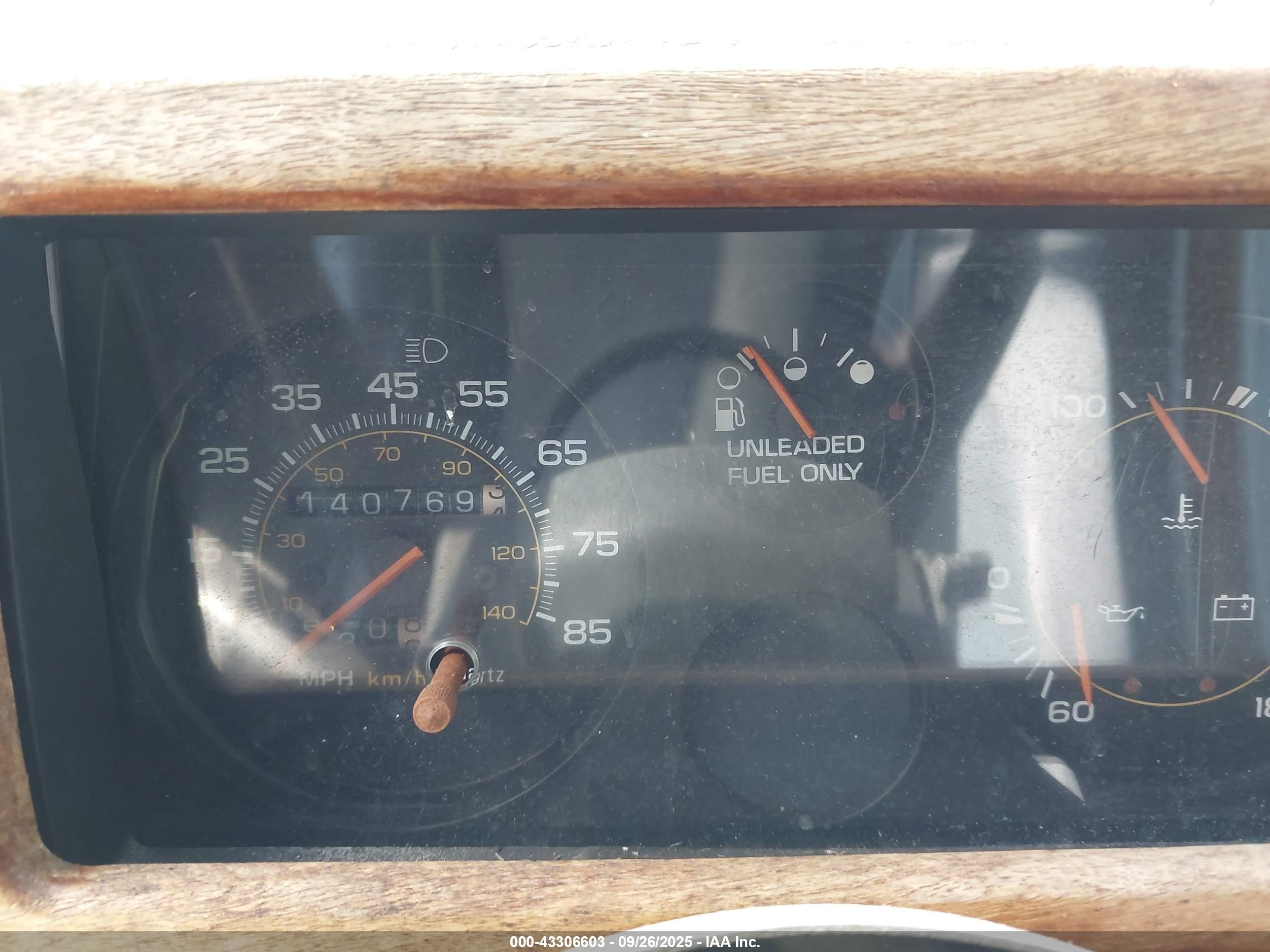 1992 Gmc Rally Wagon / Van G2500 White vin: 1GDEG25K1N7502078