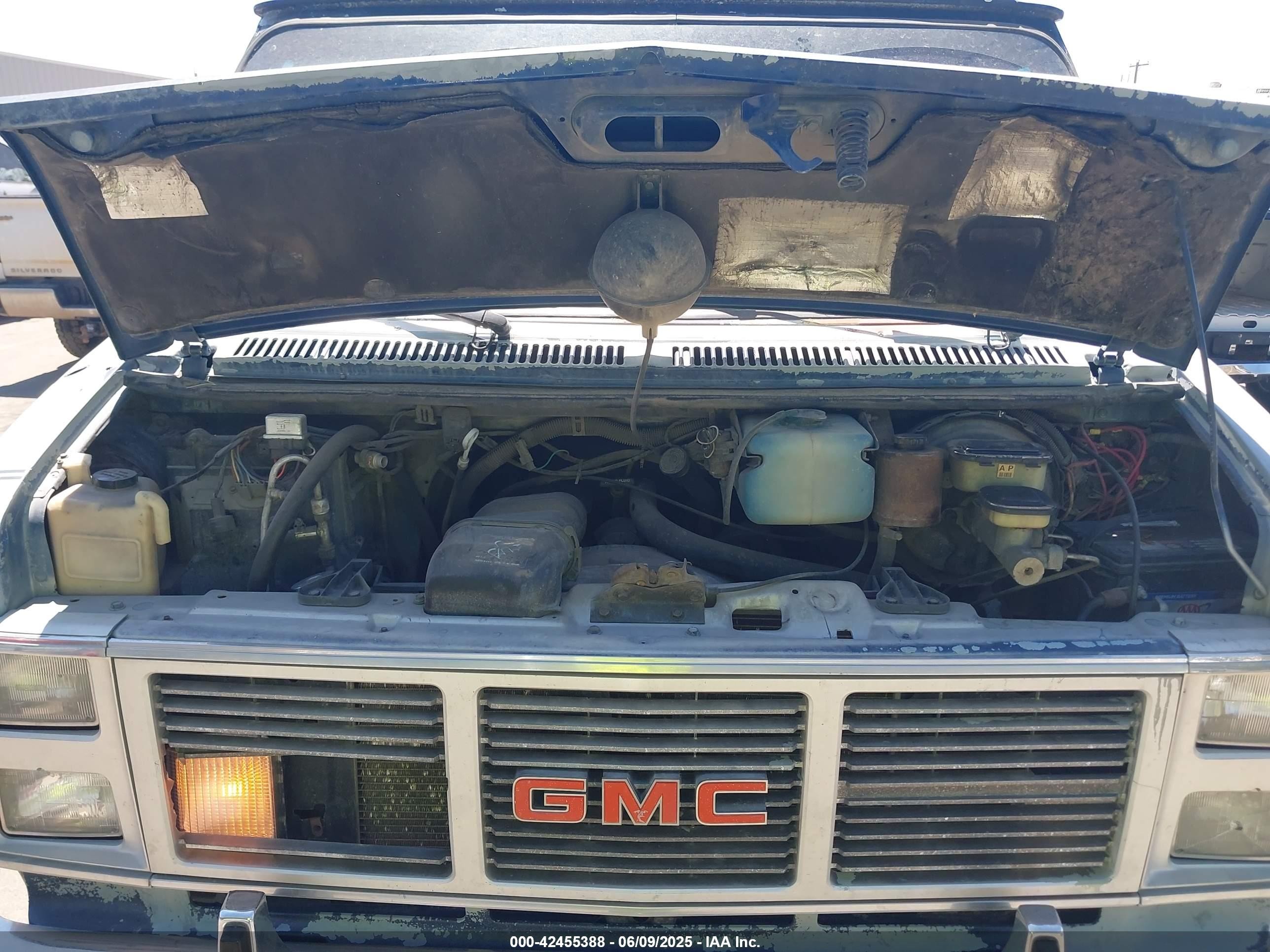 1987 Gmc Rally Wagon / Van G2500 Blue vin: 1GDEG25K4H7517257