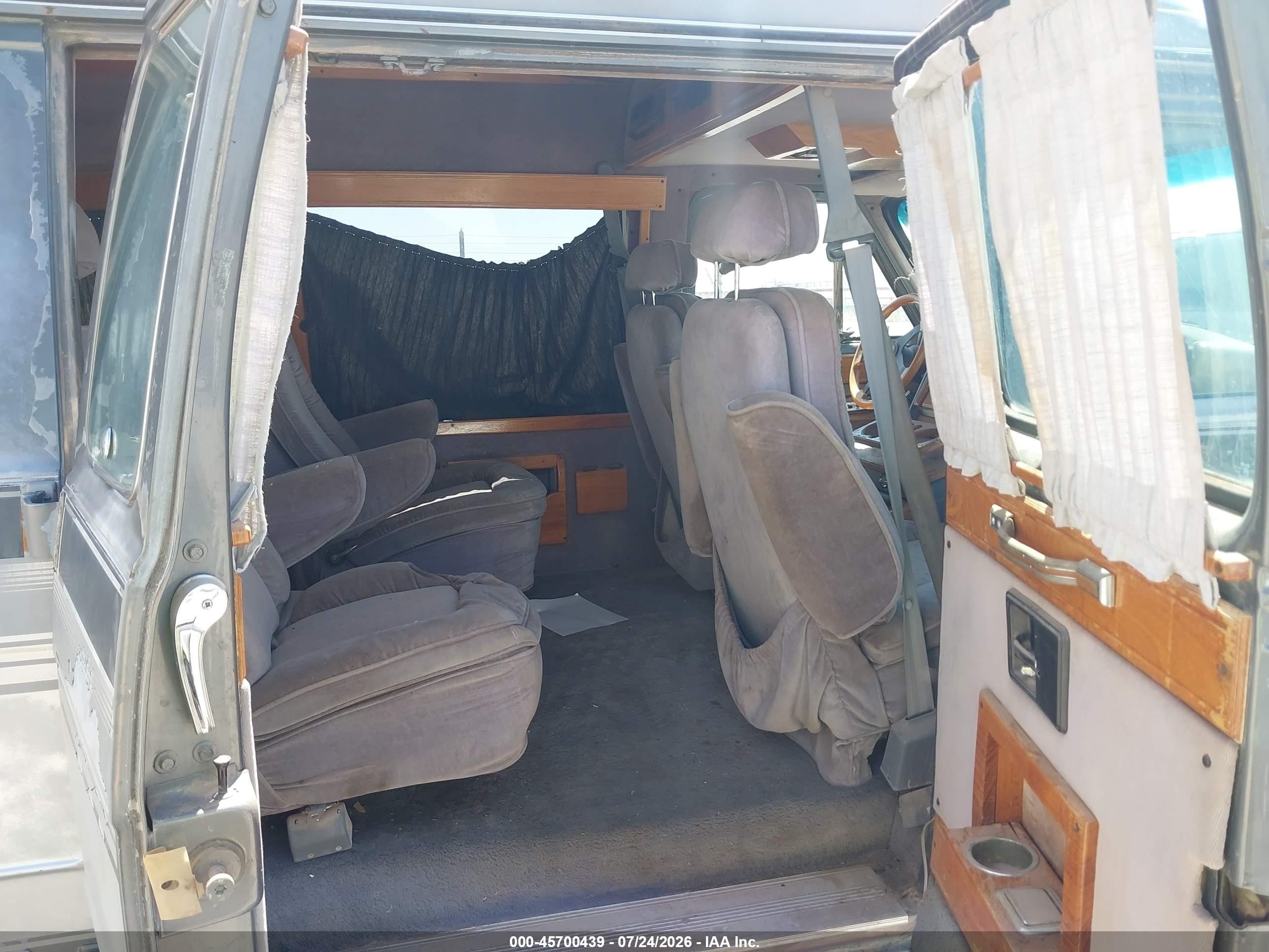 1989 Gmc Rally Wagon / Van G2500 Silver vin: 1GDEG25K8K7514546