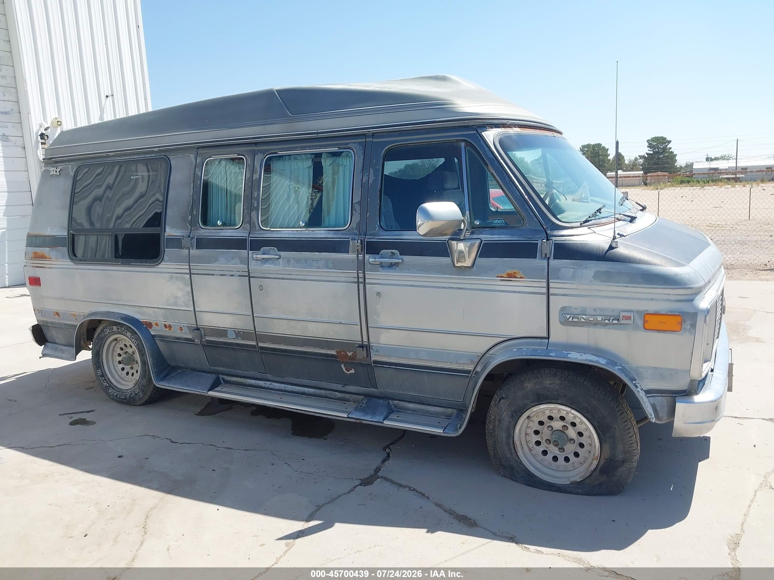 1989 Gmc Rally Wagon / Van G2500 Silver vin: 1GDEG25K8K7514546