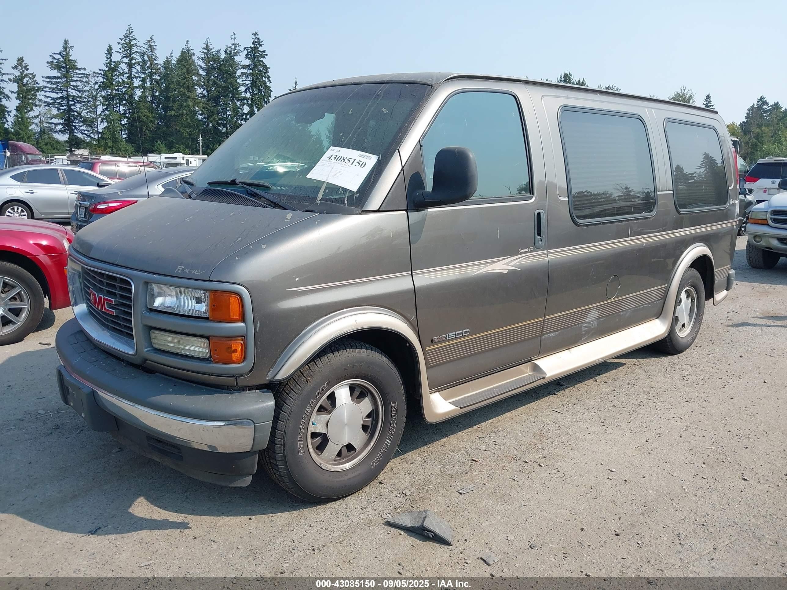 2002 Gmc Savana Standard Brown vin: 1GDFG15M921149555