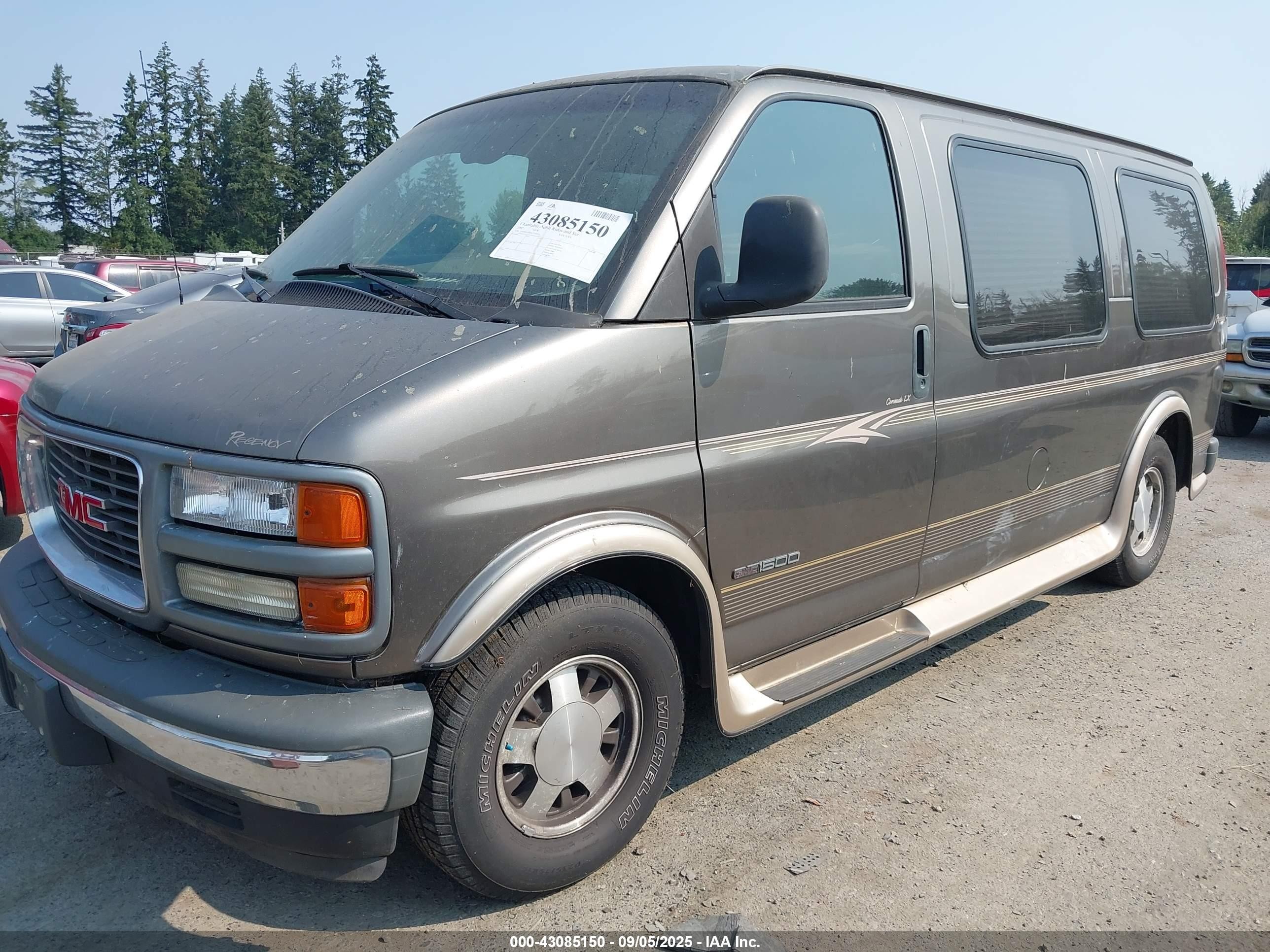 2002 Gmc Savana Standard Brown vin: 1GDFG15M921149555