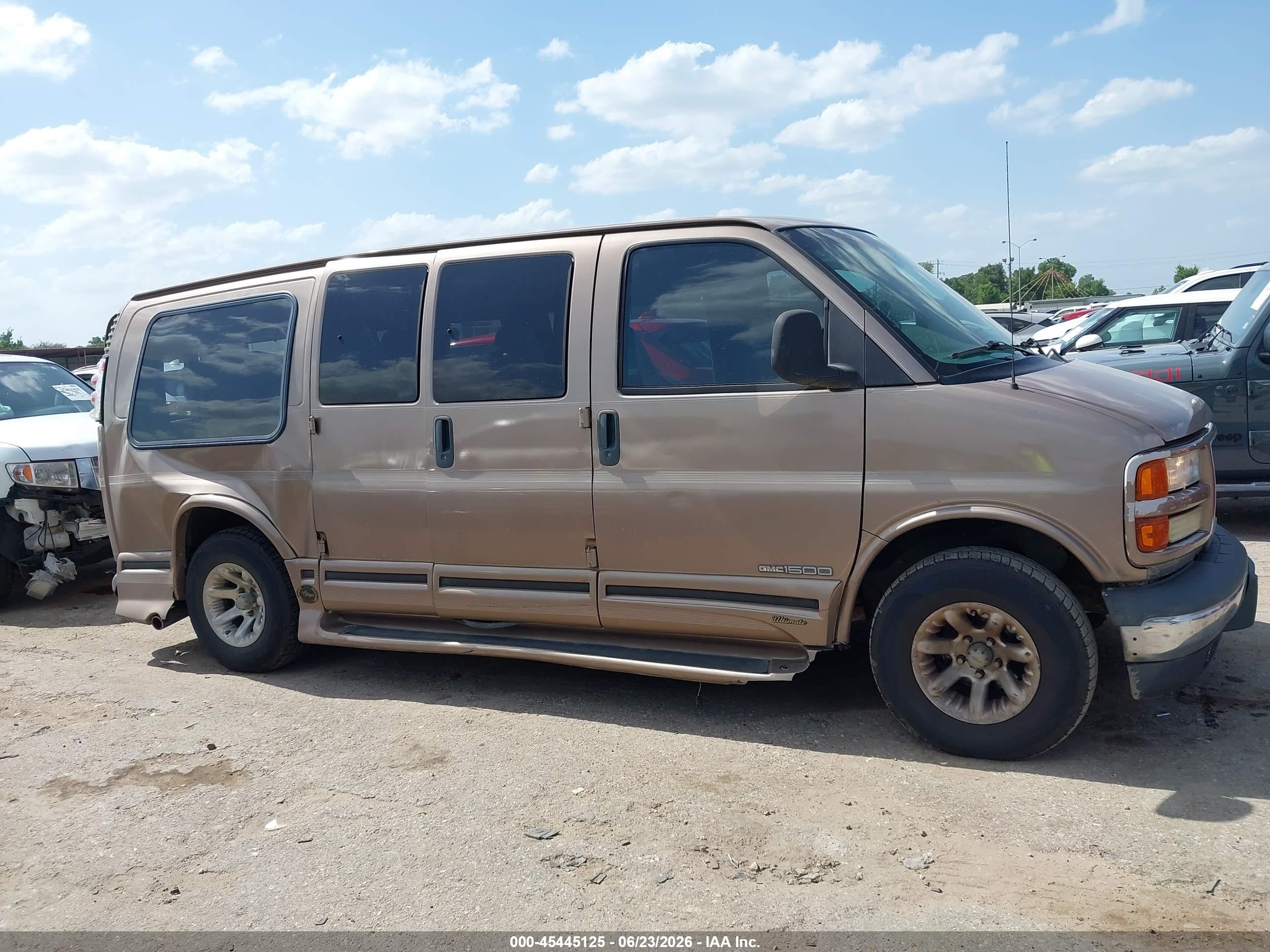 2002 Gmc Savana Passenger Standard Gold vin: 1GDFG15M921208703