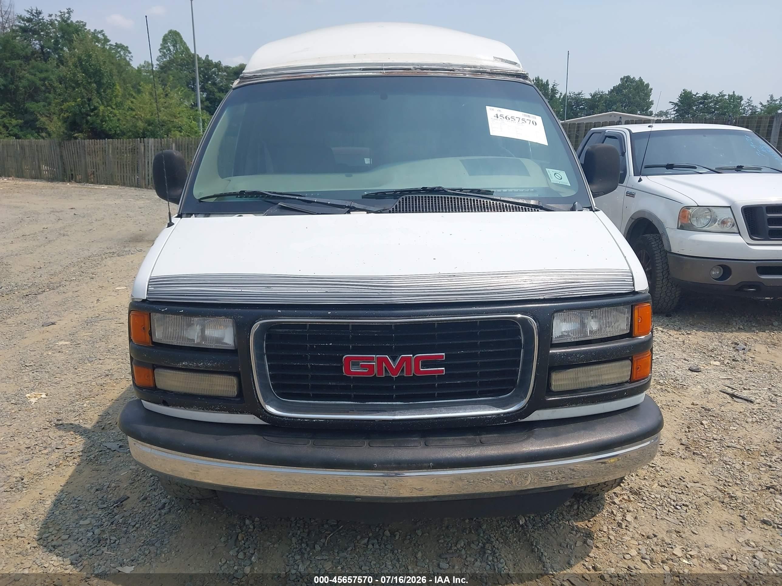 2001 Gmc Savana Upfitter White vin: 1GDFG15R011109620