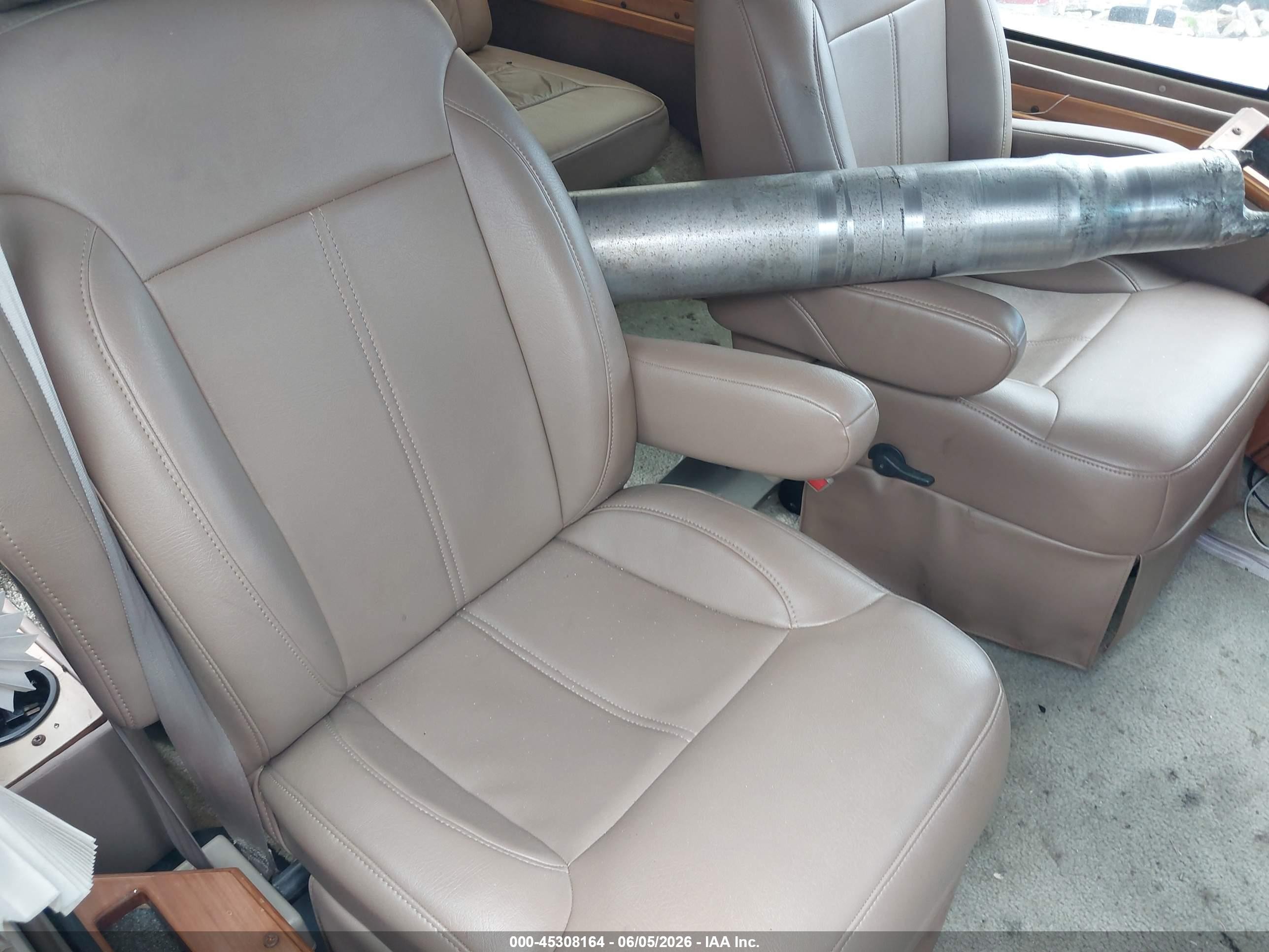 2001 Gmc Savana Upfitter Бежевый vin: 1GDFG15R011118009