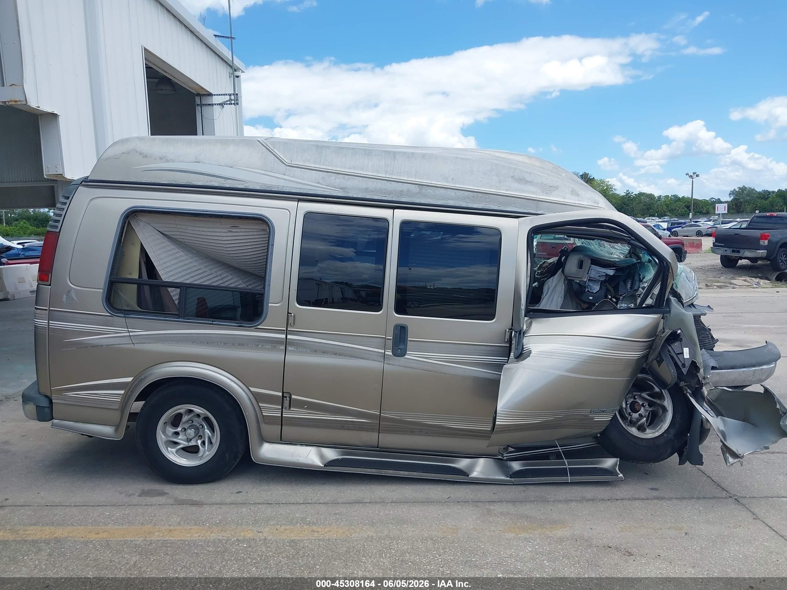 2001 Gmc Savana Upfitter Бежевый vin: 1GDFG15R011118009