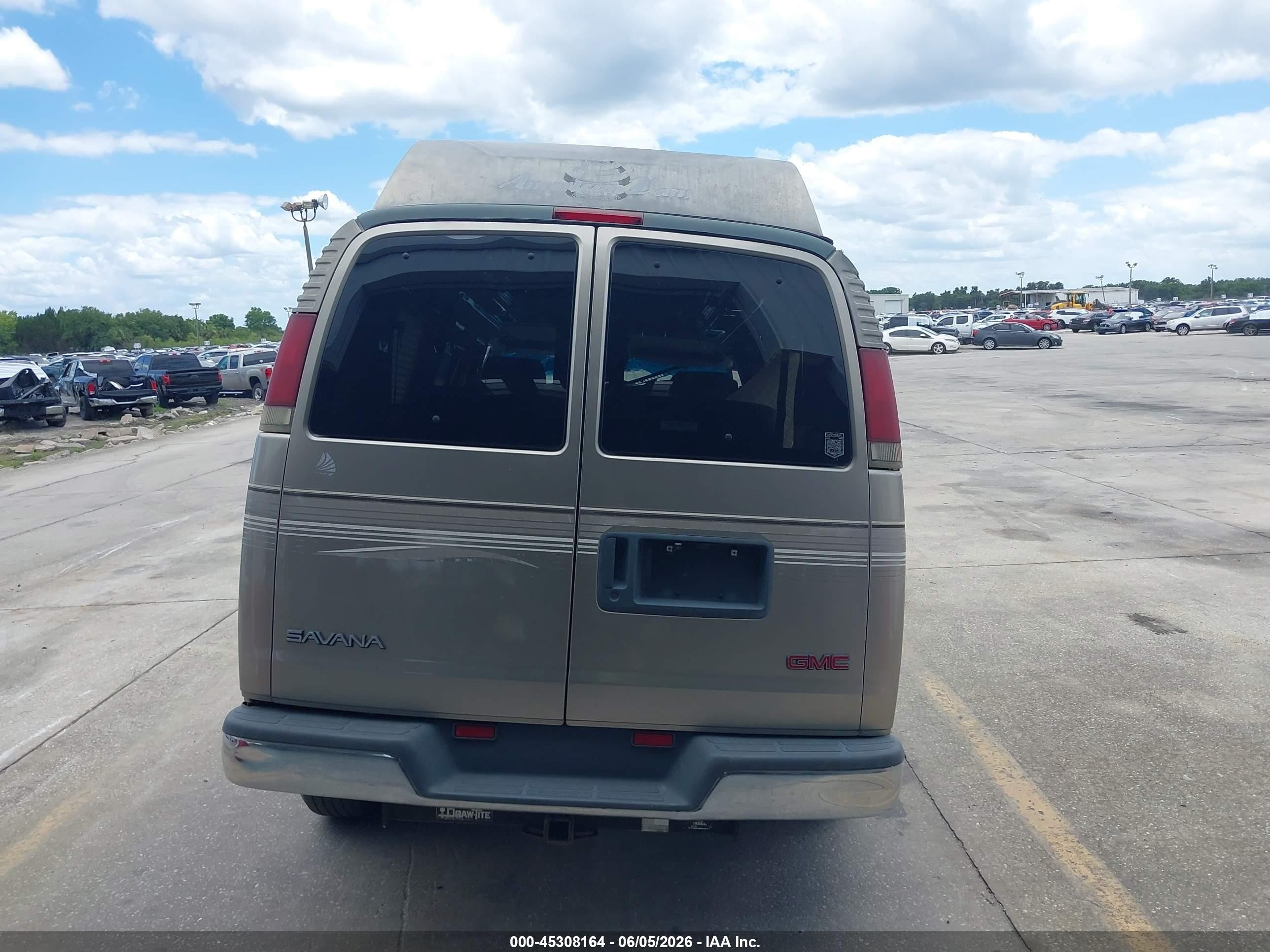 2001 Gmc Savana Upfitter Бежевый vin: 1GDFG15R011118009