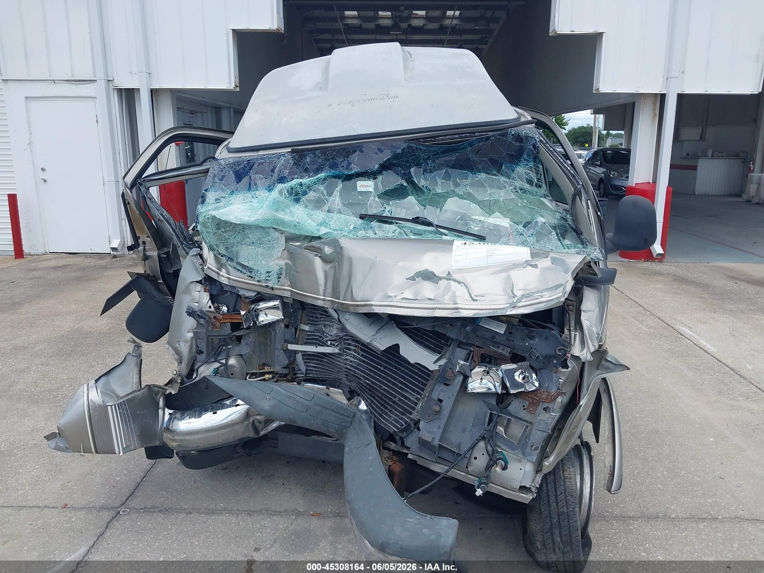 2001 Gmc Savana Upfitter Бежевый vin: 1GDFG15R011118009