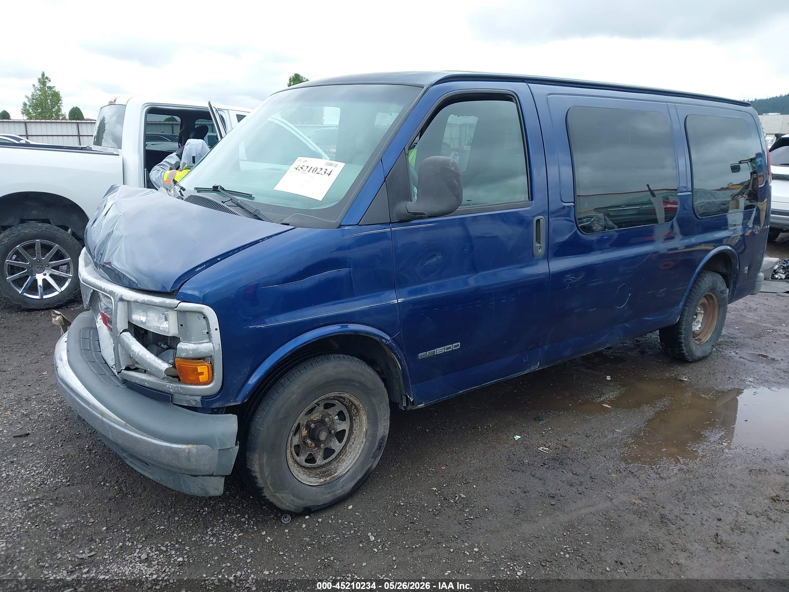 2000 Gmc Savana Rv Blue vin: 1GDFG15R7Y1179772