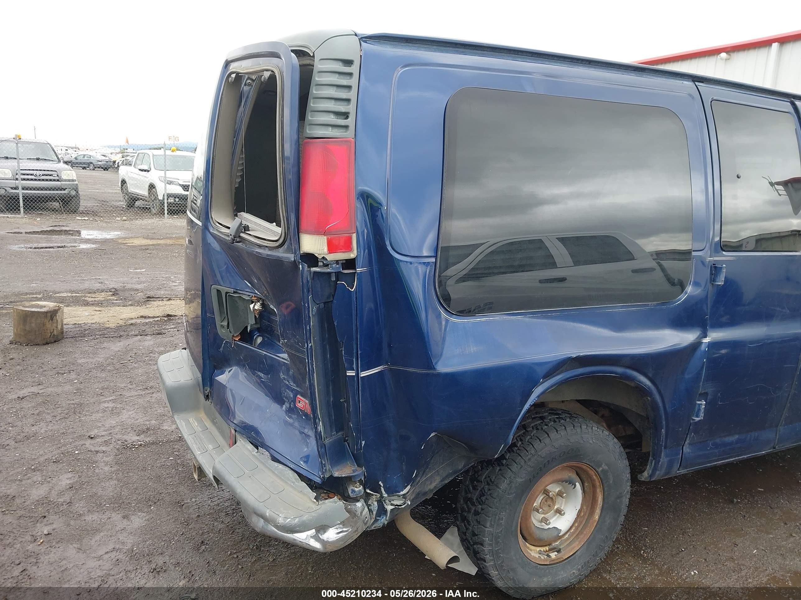 2000 Gmc Savana Rv Blue vin: 1GDFG15R7Y1179772