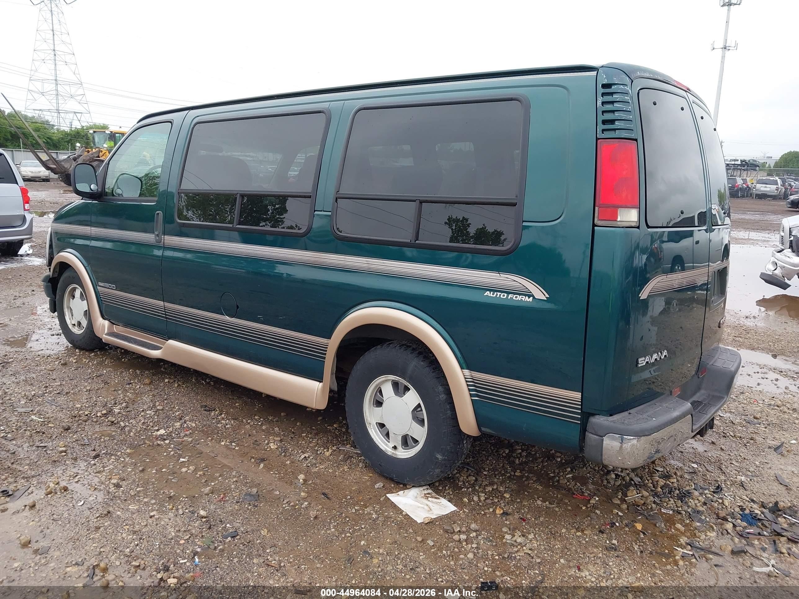 1997 Gmc Savana Rv Green vin: 1GDFG15R8V1070930