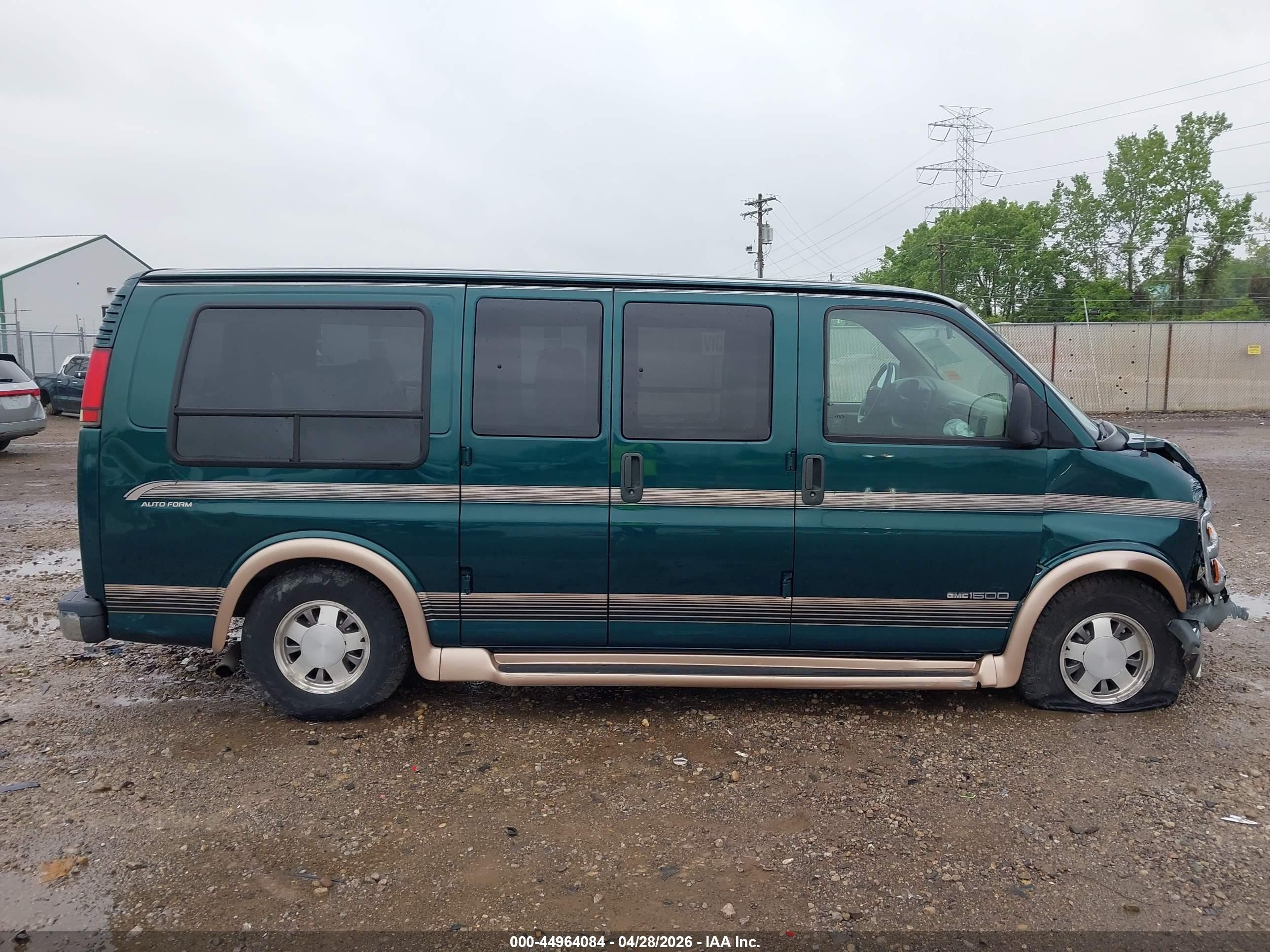 1997 Gmc Savana Rv Green vin: 1GDFG15R8V1070930