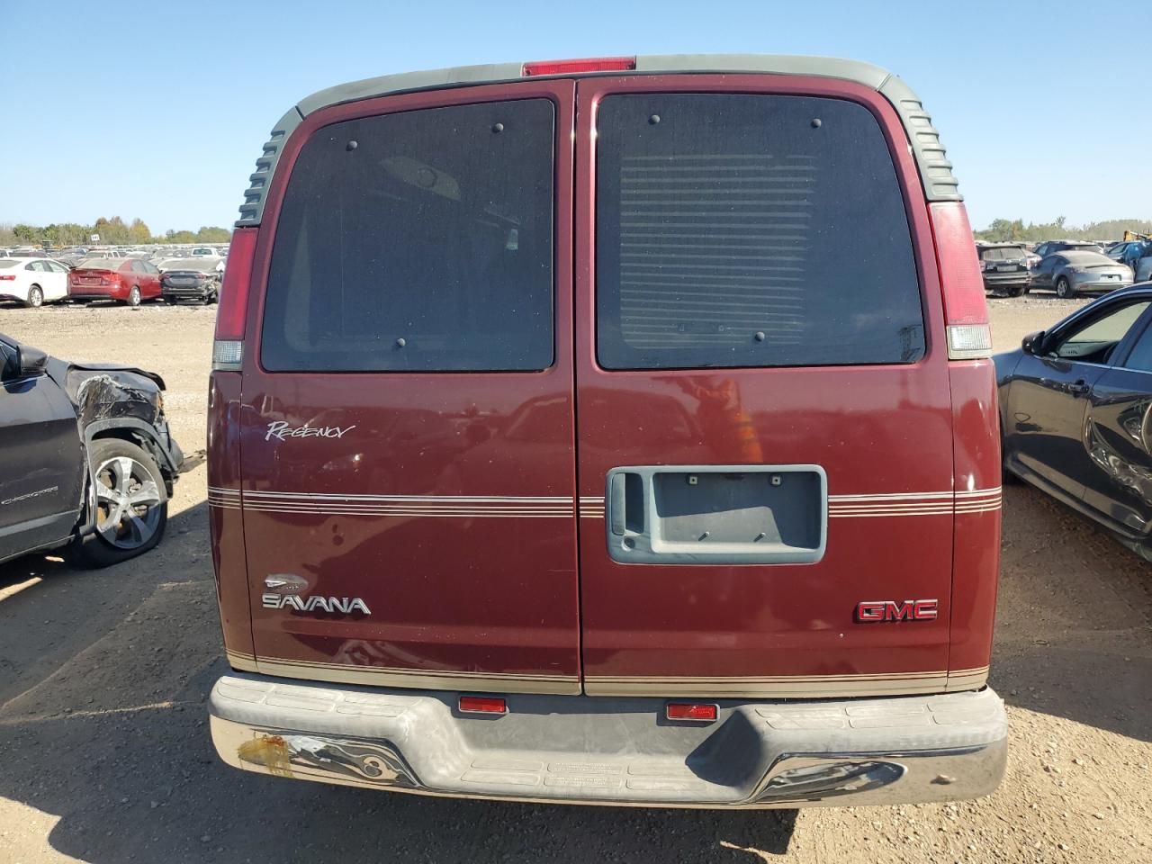 2002 Gmc Savana Rv G1500 Burgundy vin: 1GDFG15R921149437