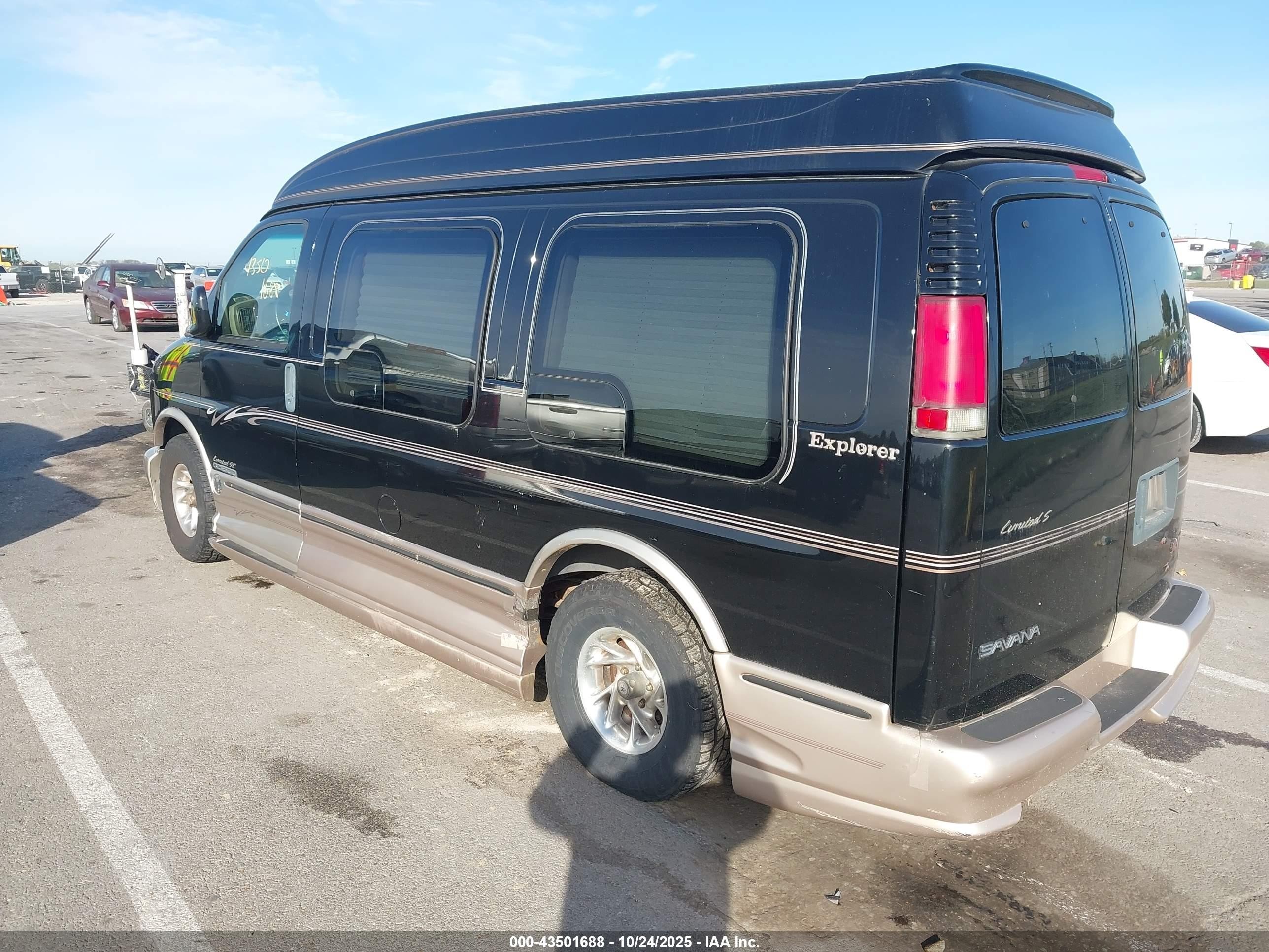 2002 Gmc Savana Standard Black vin: 1GDFG15R921163970