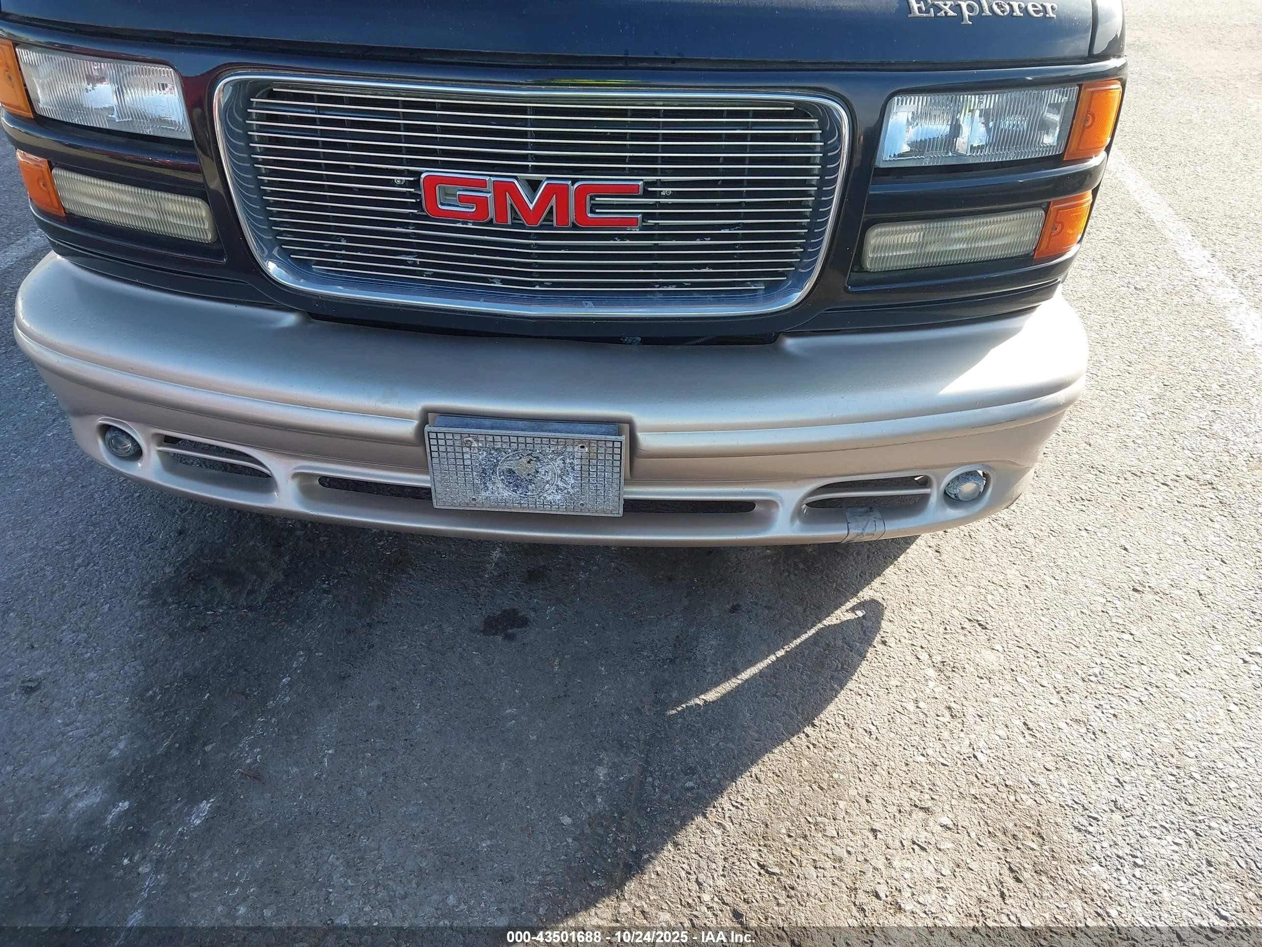 2002 Gmc Savana Standard Black vin: 1GDFG15R921163970
