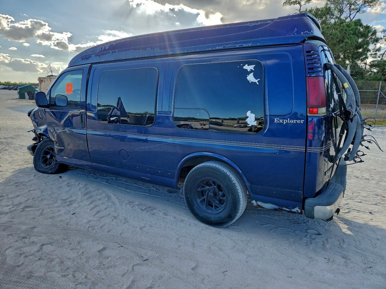 2002 Gmc Savana Rv G1500 Blue vin: 1GDFG15R921196323